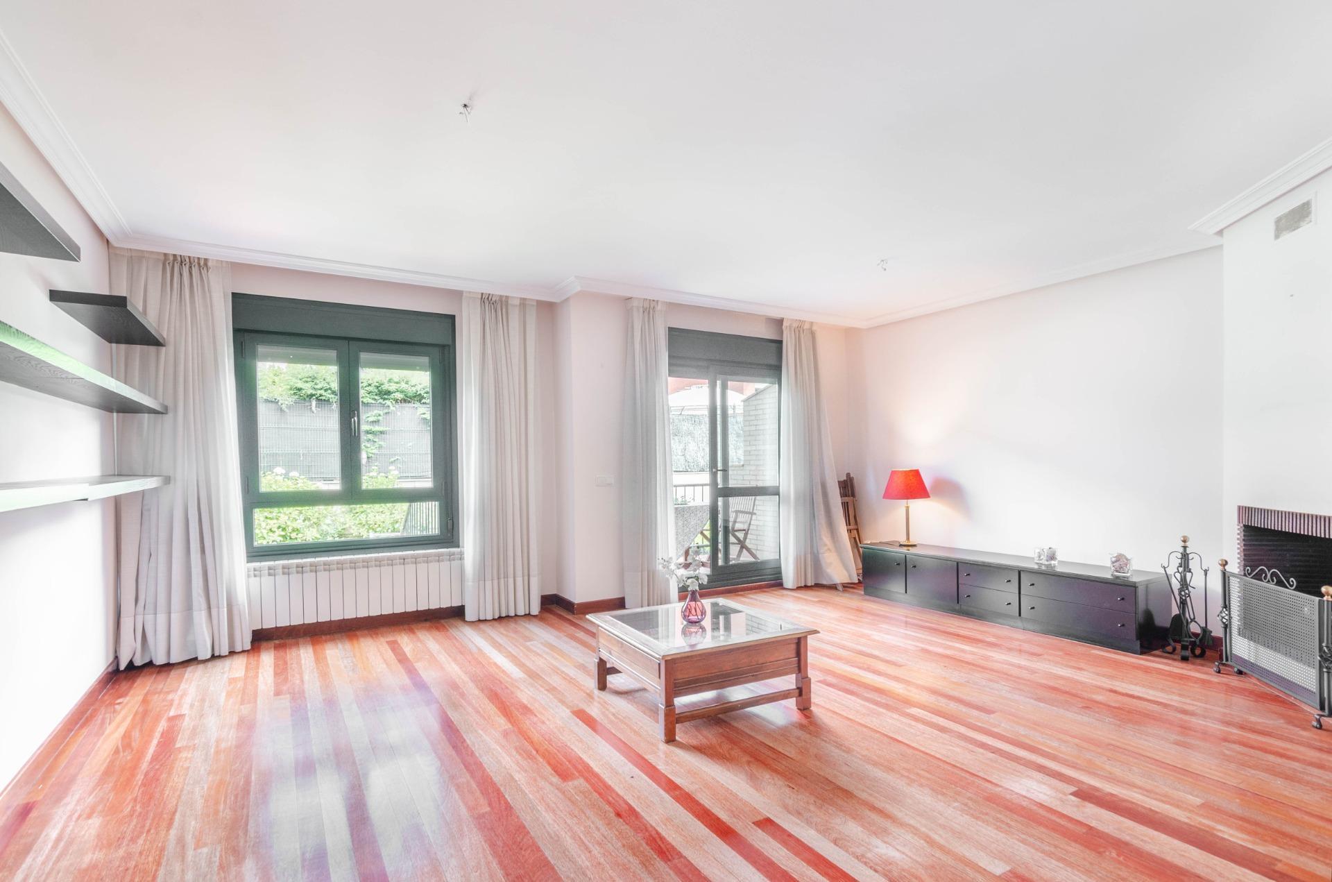 Casa en venta en calle Alerces, 12, Asturias 8/50