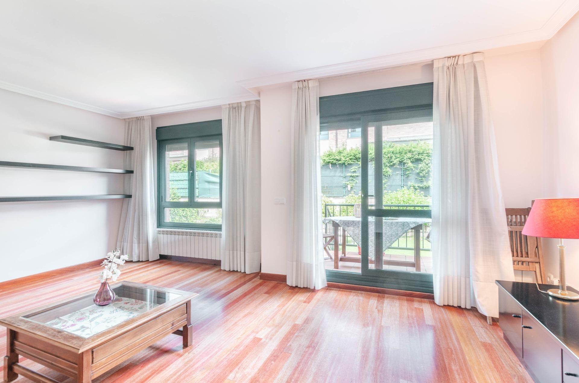 Casa en venta en calle Alerces, 12, Asturias 9/50