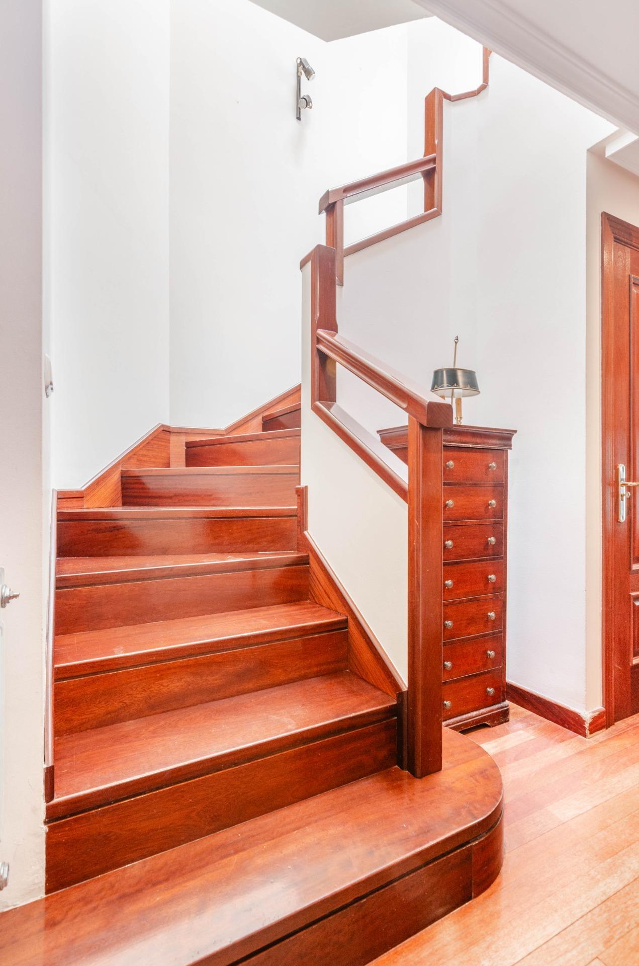 Casa en venta en calle Alerces, 12, Asturias 19/50
