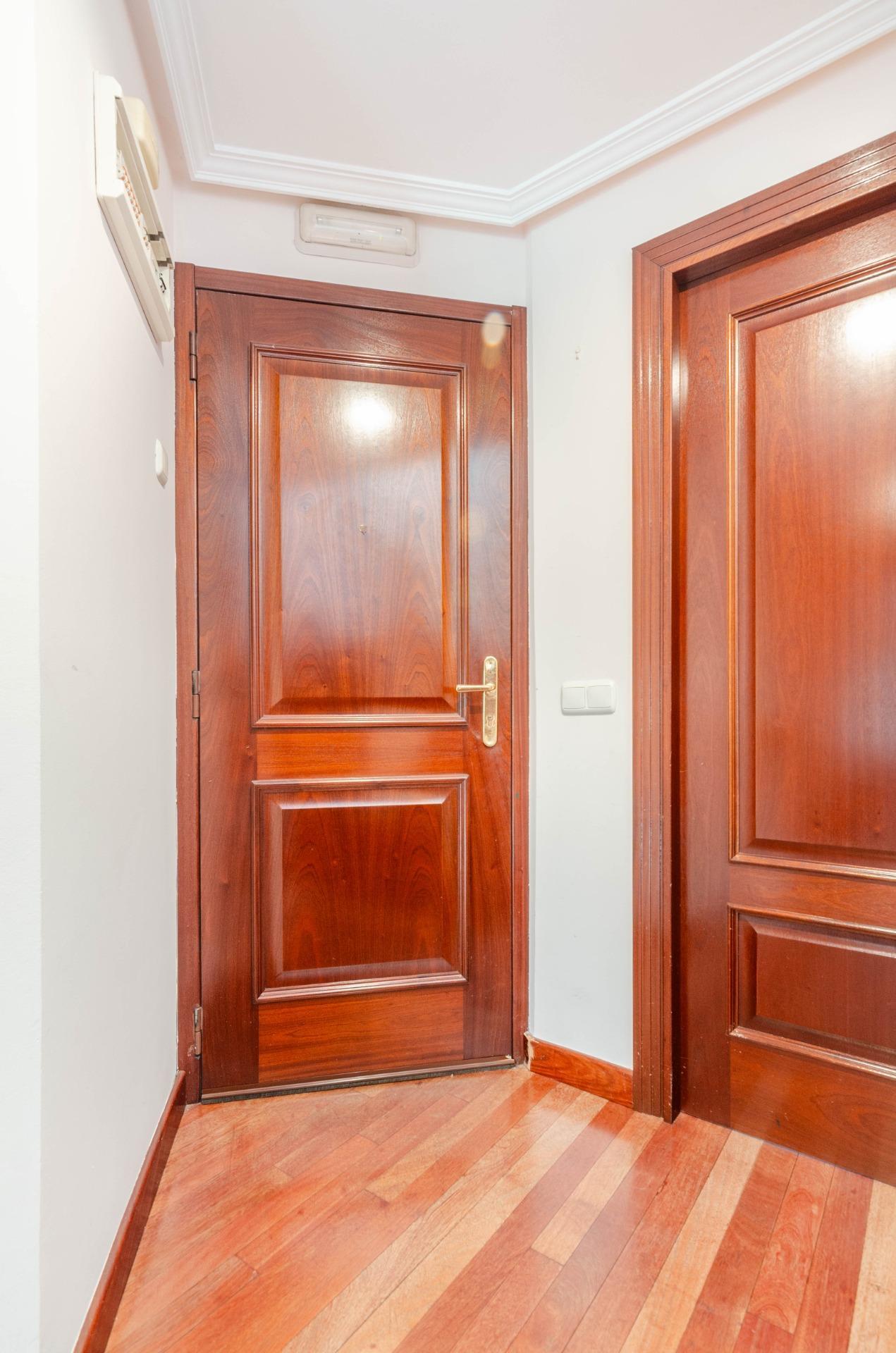 Casa en venta en calle Alerces, 12, Asturias 20/50