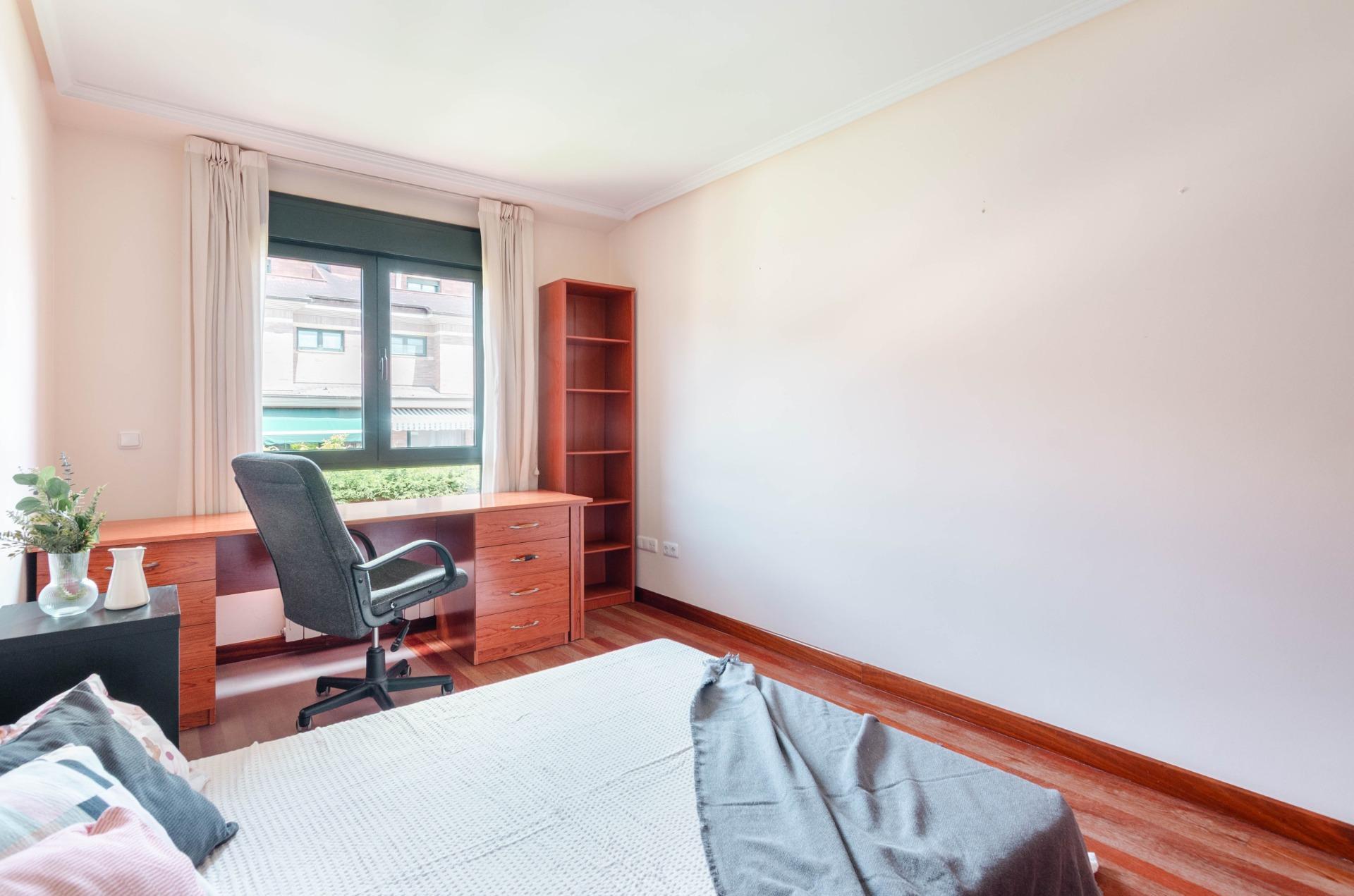 Casa en venta en calle Alerces, 12, Asturias 32/50