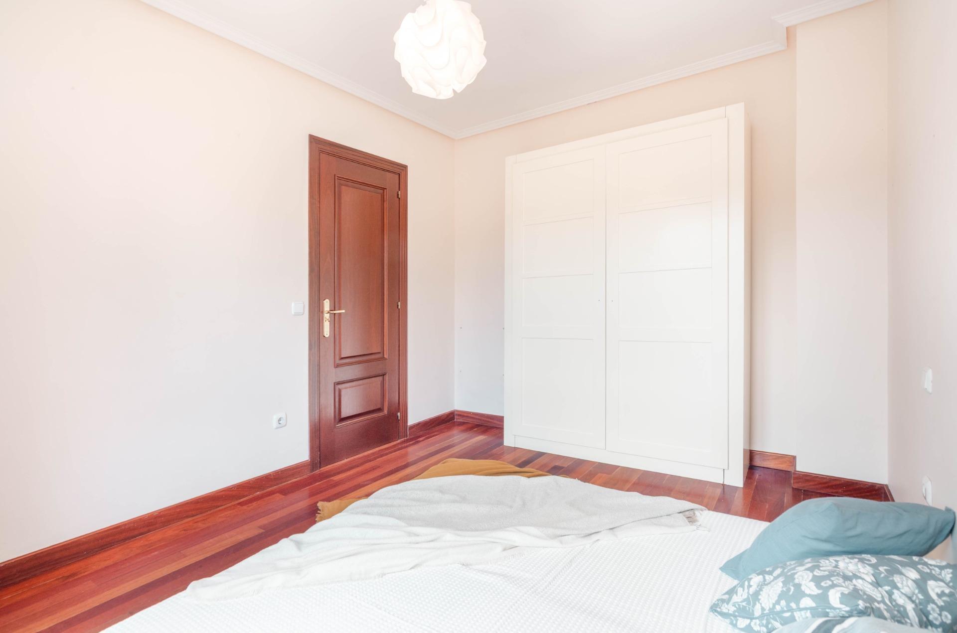 Casa en venta en calle Alerces, 12, Asturias 34/50