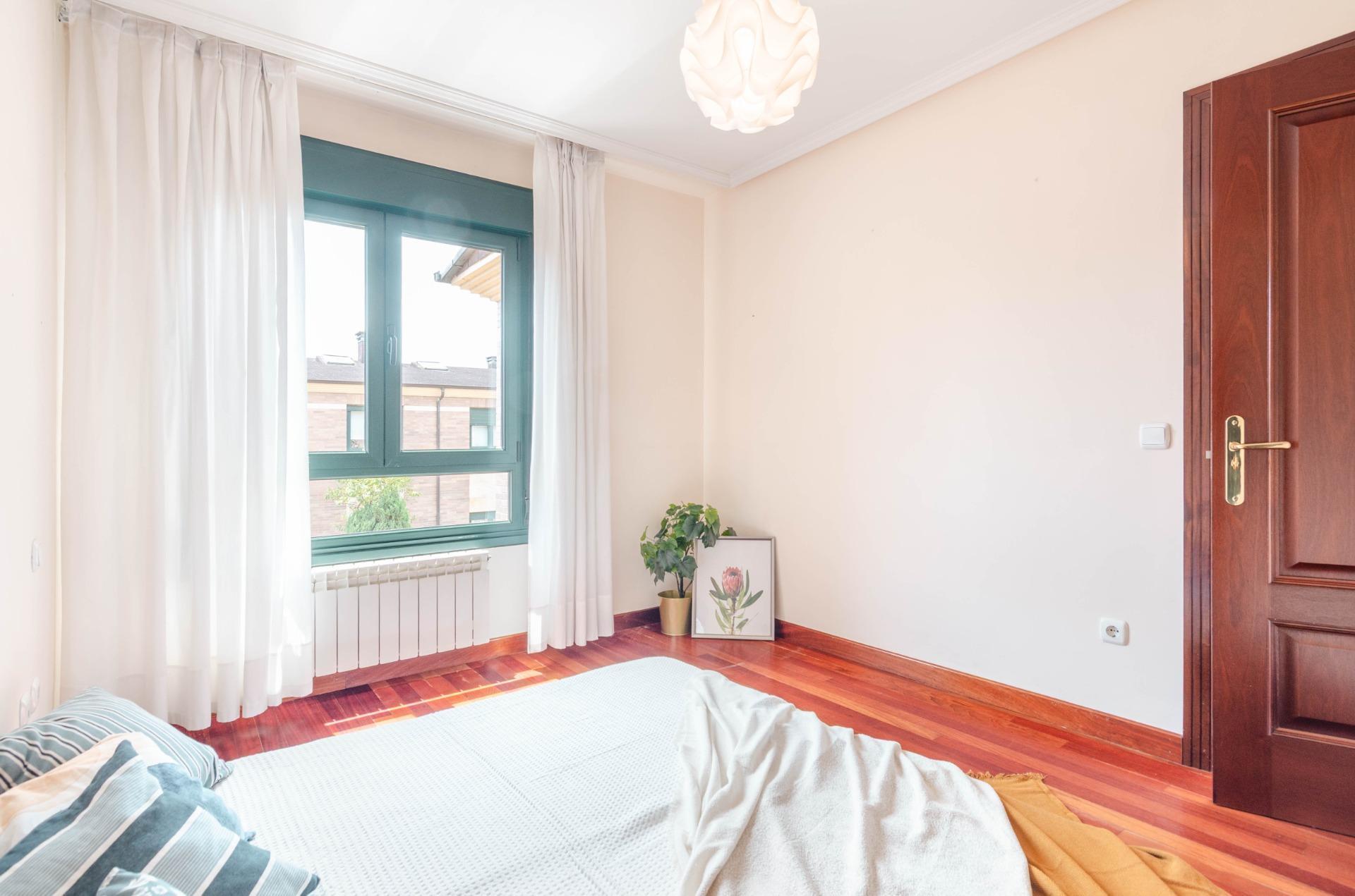 Casa en venta en calle Alerces, 12, Asturias 36/50
