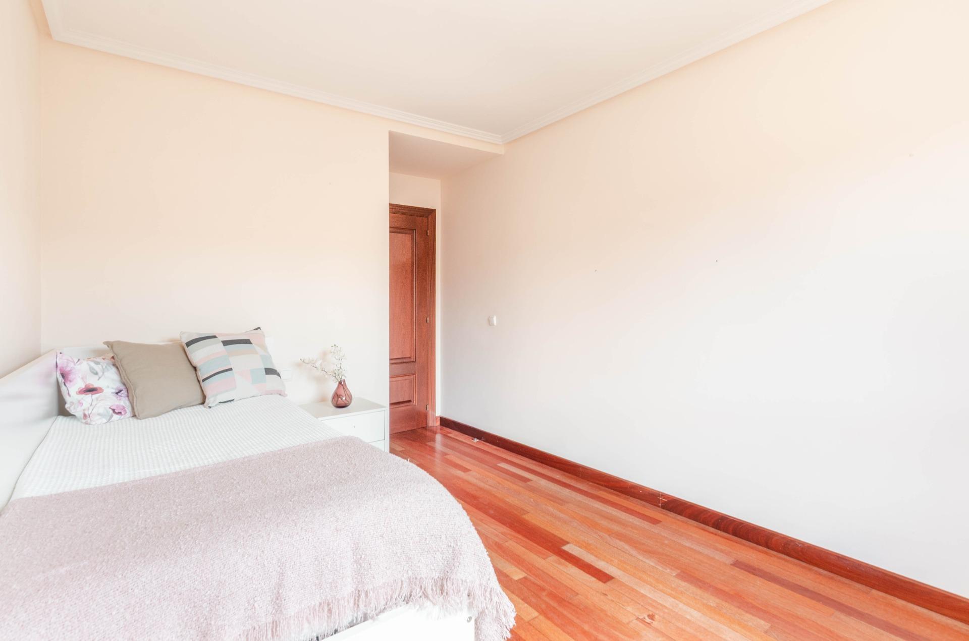 Casa en venta en calle Alerces, 12, Asturias 39/50