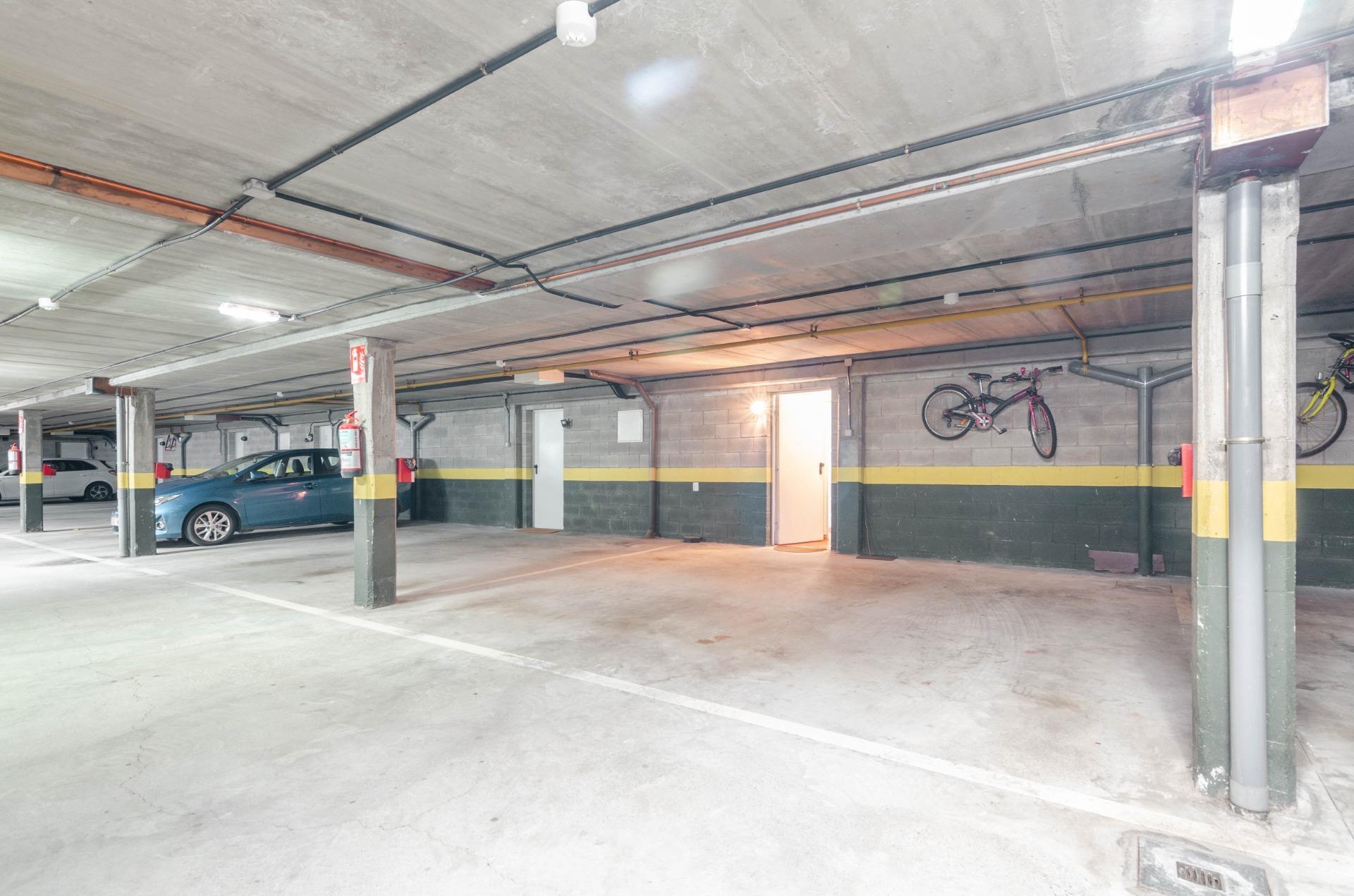 Casa en venta en calle Alerces, 12, Asturias 44/50