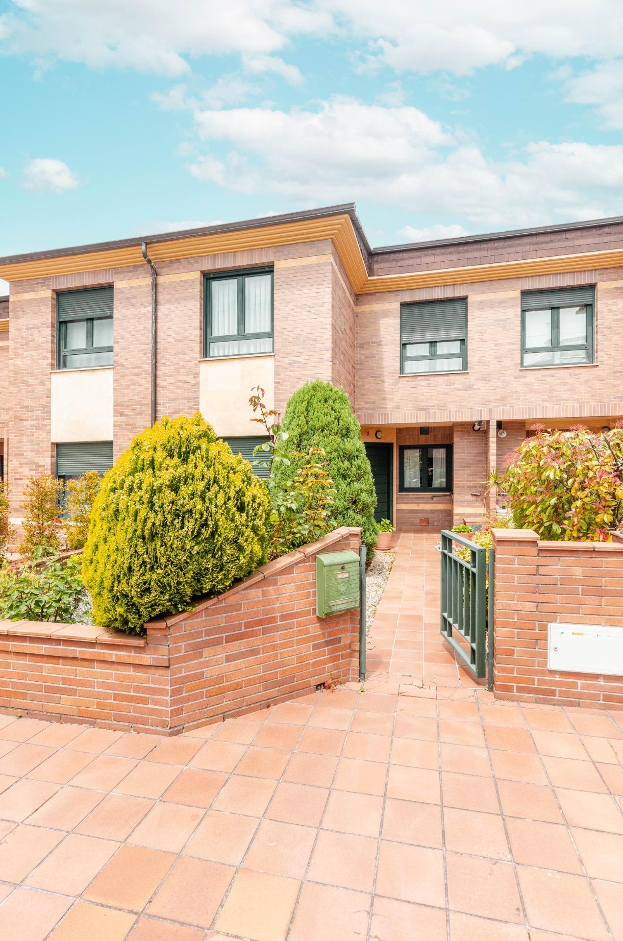 Casa en venta en calle Alerces, 12, Asturias 49/50
