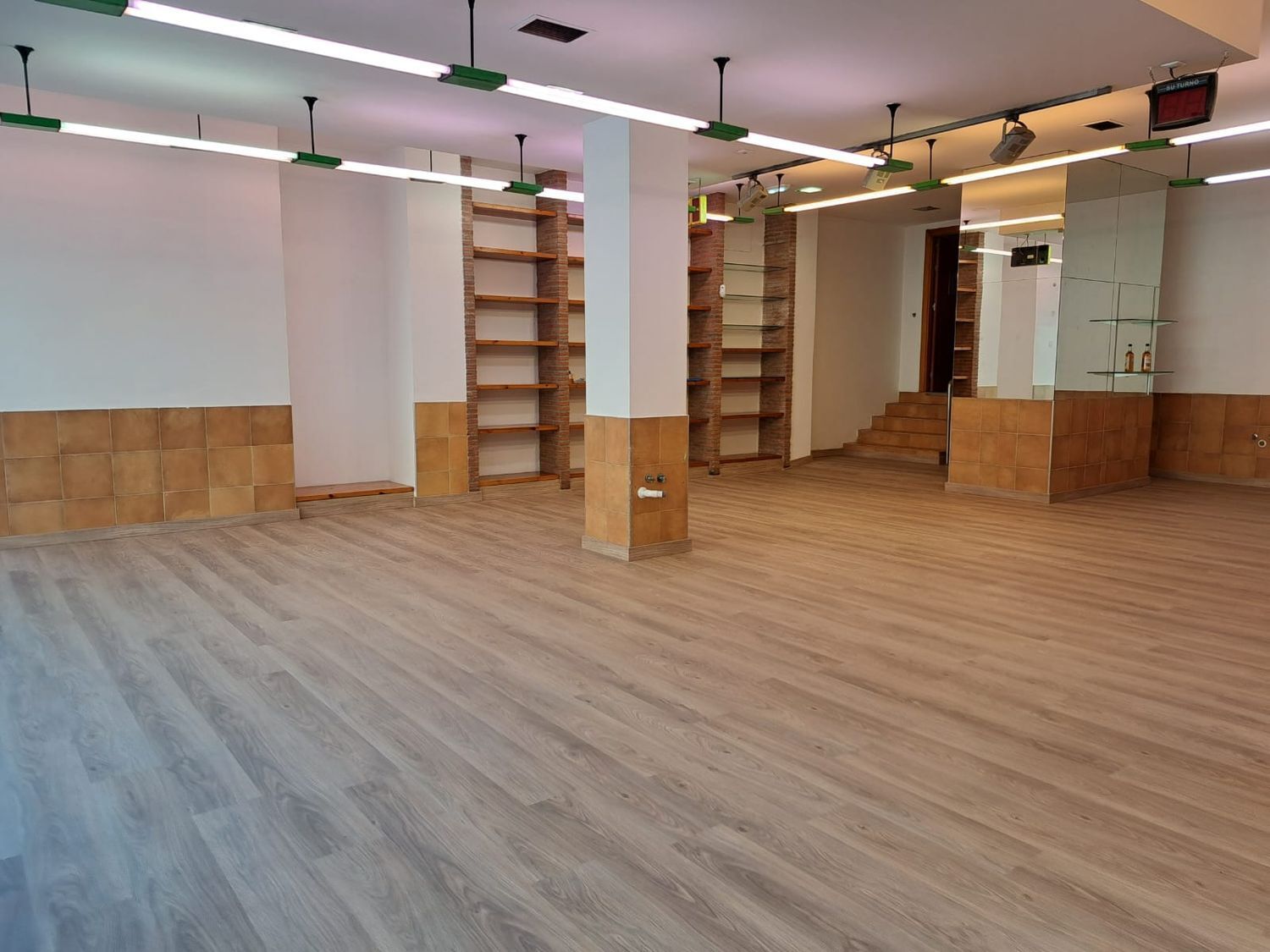 Local Comercial en alquiler, Centro - El Llano, Gijón / Xixón