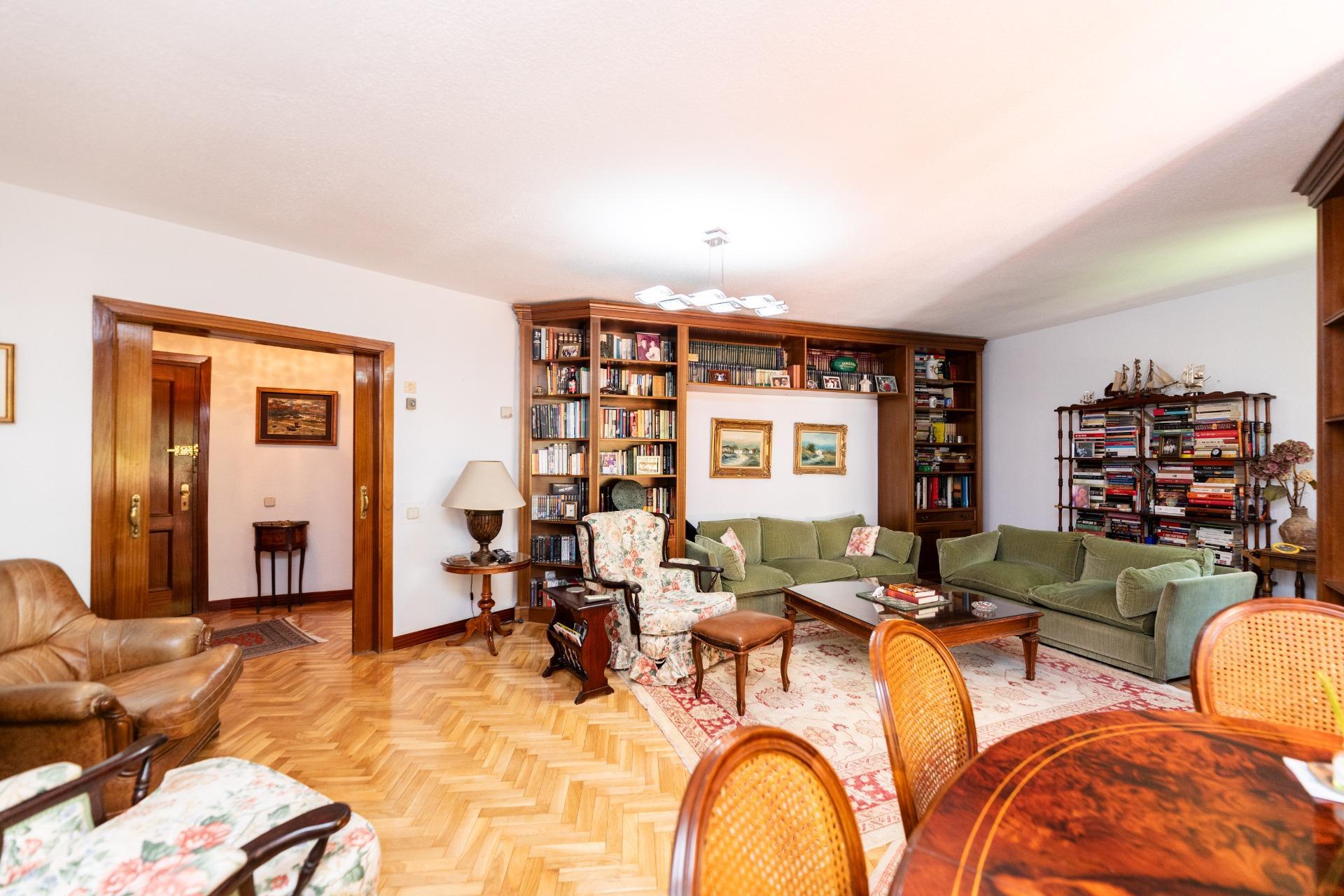 Piso en venta en calle España, Majadahonda 3/31