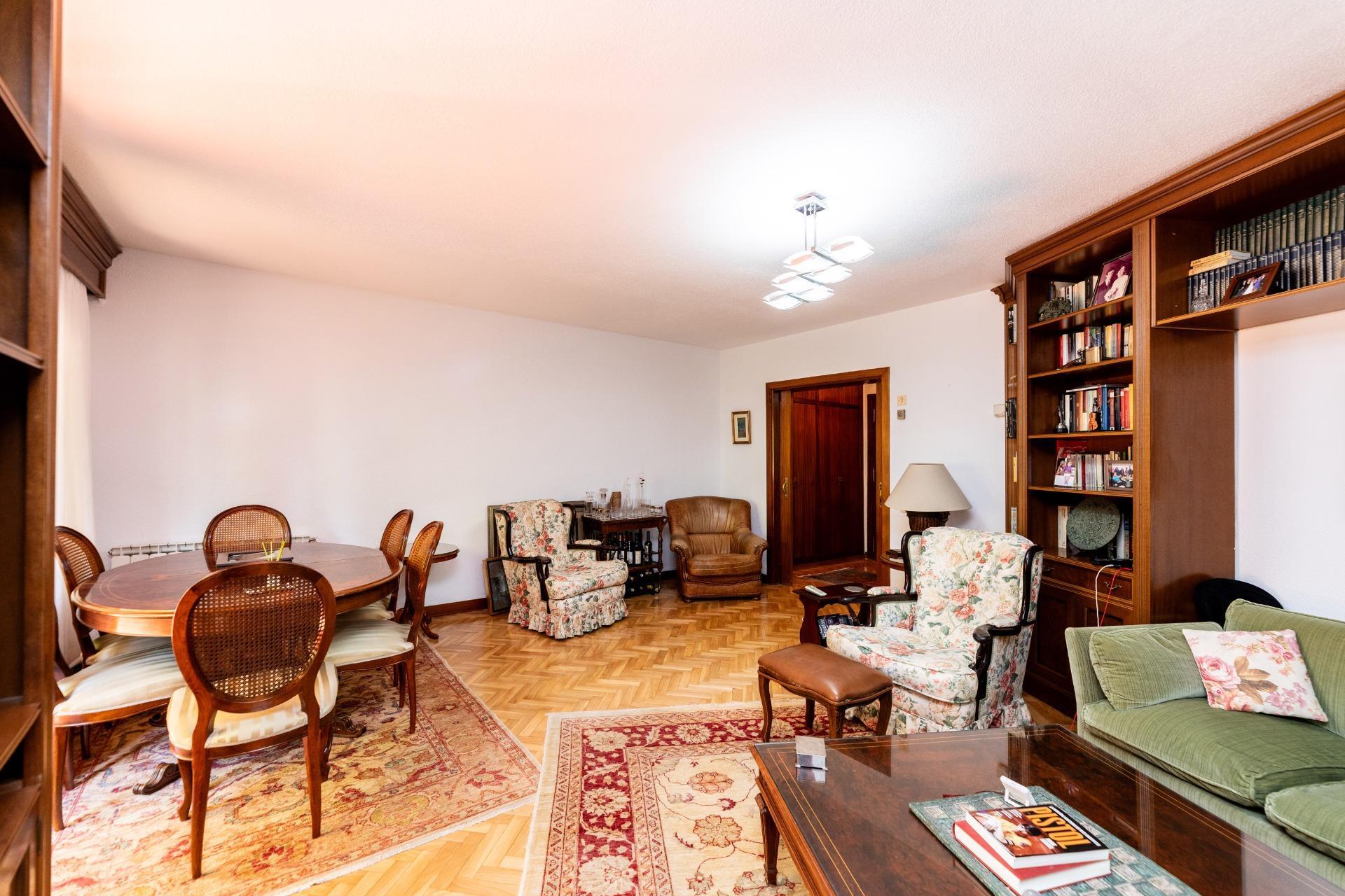 Piso en venta en calle España, Majadahonda 27/31