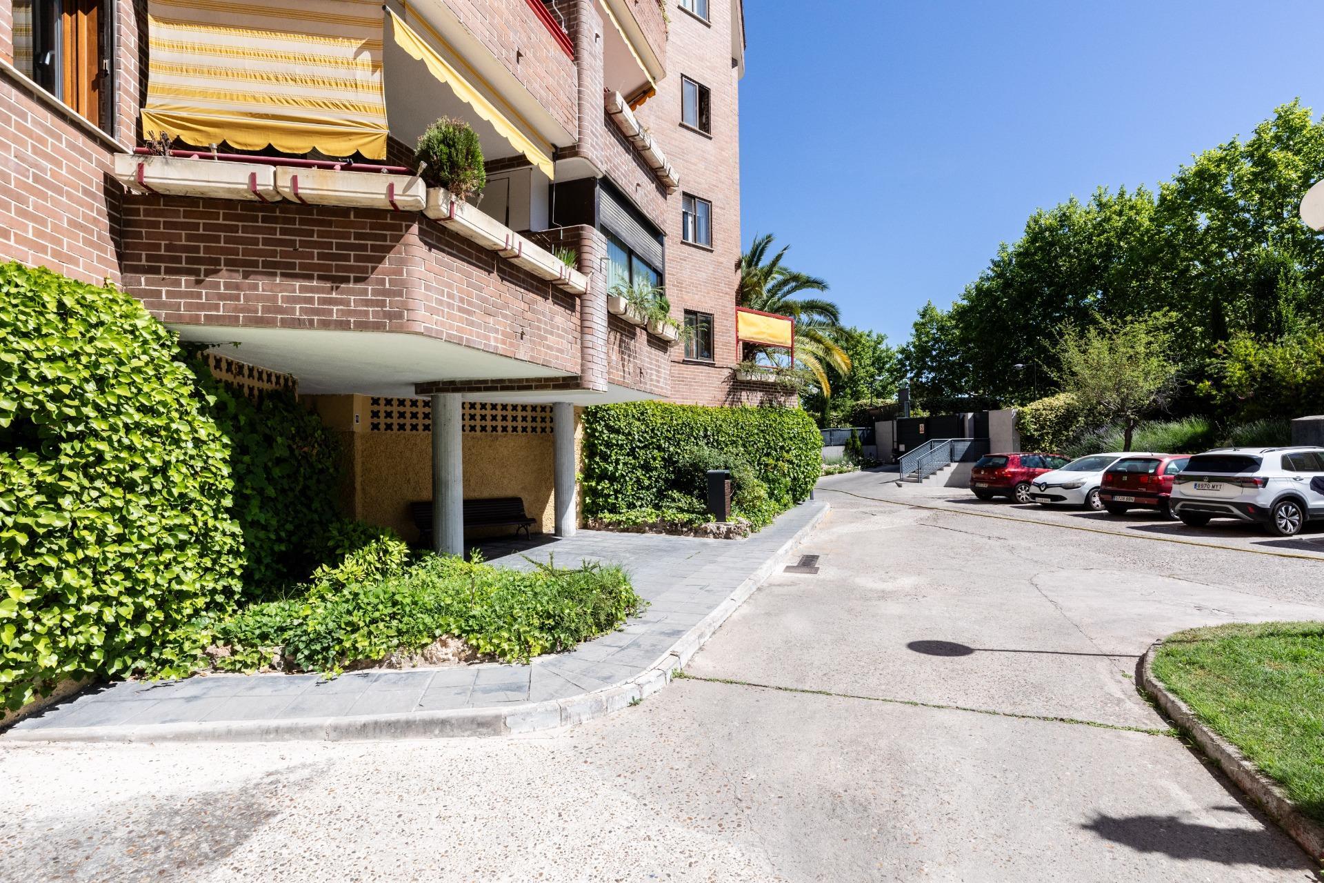 Piso en venta en calle España, Majadahonda 28/31