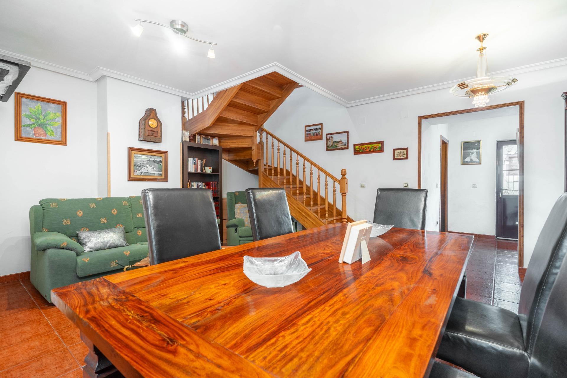 Casa en venta  calle JOSE MANUEL BOBES, 26, Lugo de Llanera, Asturias  1/49