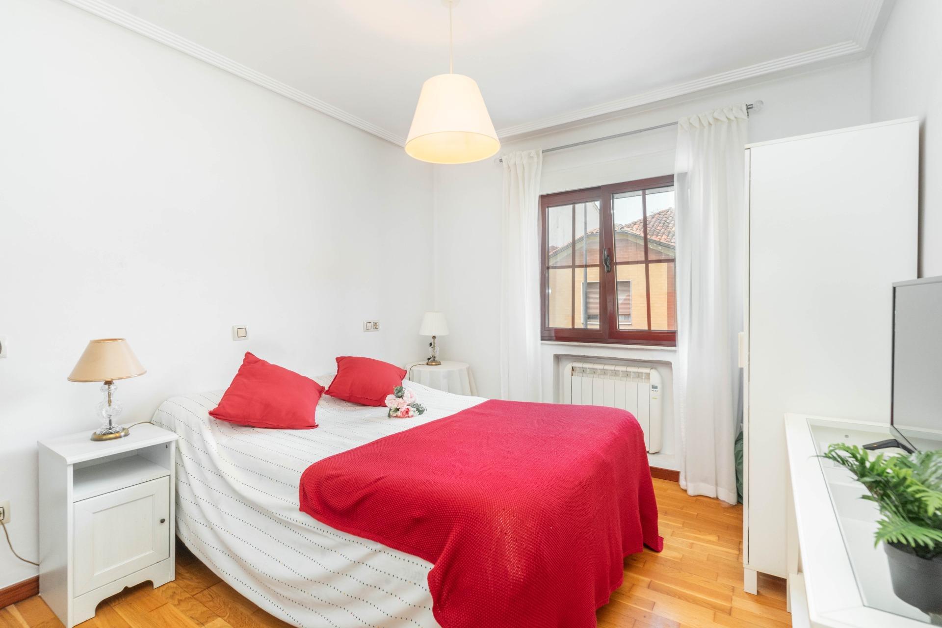 Casa en venta  calle JOSE MANUEL BOBES, 26, Lugo de Llanera, Asturias  23/49