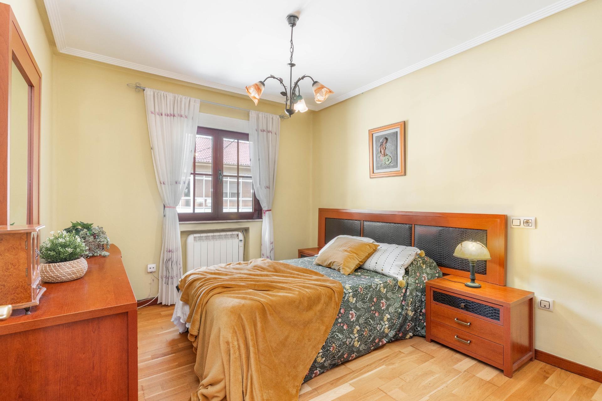Casa en venta  calle JOSE MANUEL BOBES, 26, Lugo de Llanera, Asturias  24/49