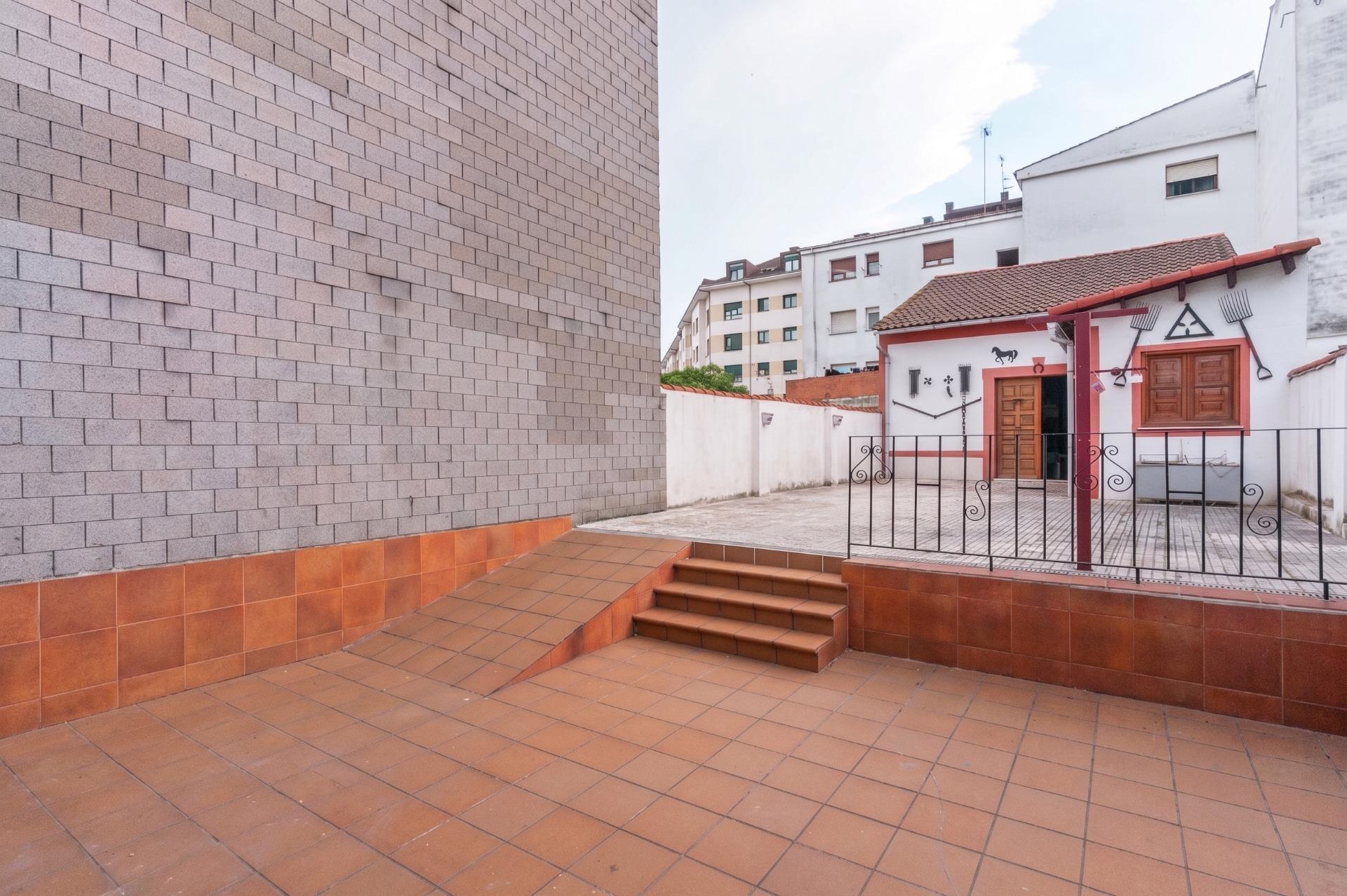 Casa en venta  calle JOSE MANUEL BOBES, 26, Lugo de Llanera, Asturias  34/49