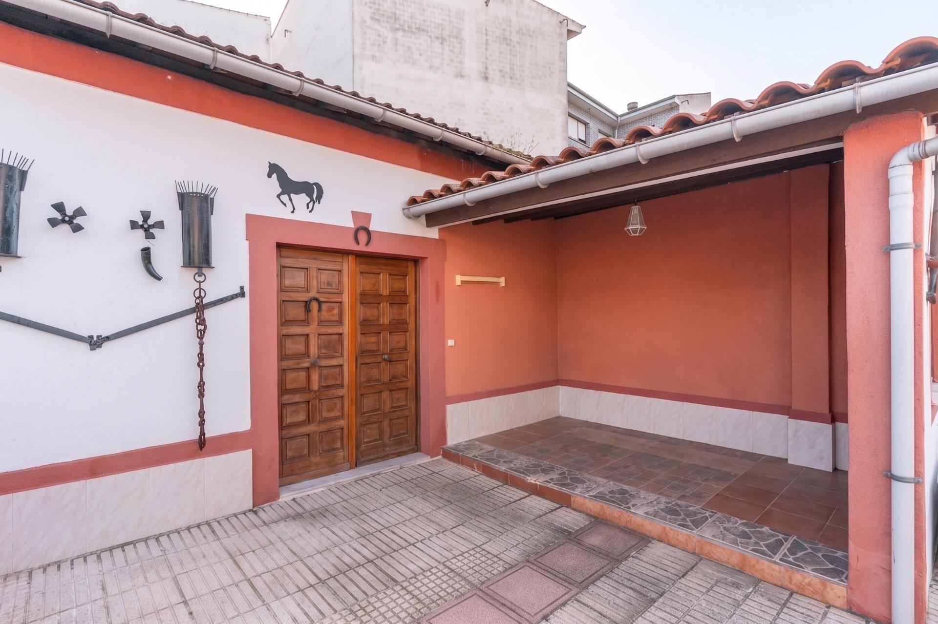 Casa en venta  calle JOSE MANUEL BOBES, 26, Lugo de Llanera, Asturias  37/49