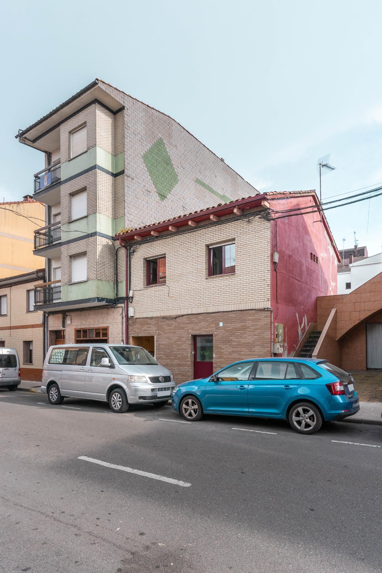 Casa en venta  calle JOSE MANUEL BOBES, 26, Lugo de Llanera, Asturias  44/49