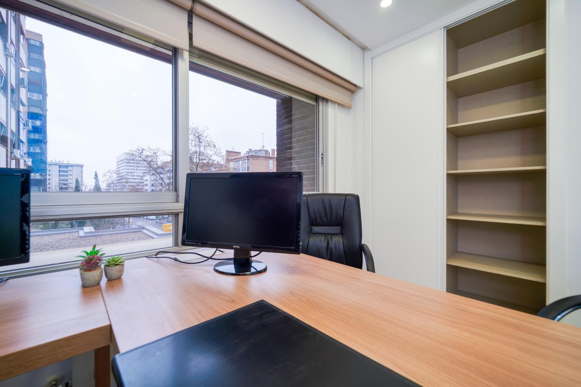 Oficina en alquiler  Madrid  39/57