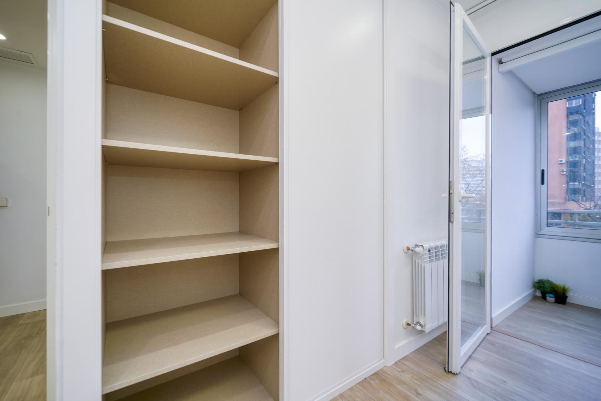 Oficina en alquiler  Madrid  42/57
