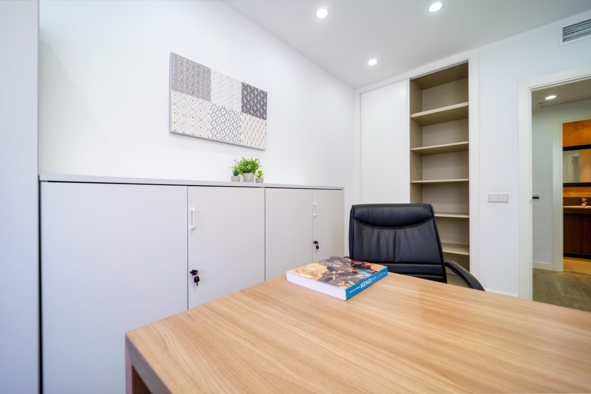 Oficina en alquiler  Madrid  44/57