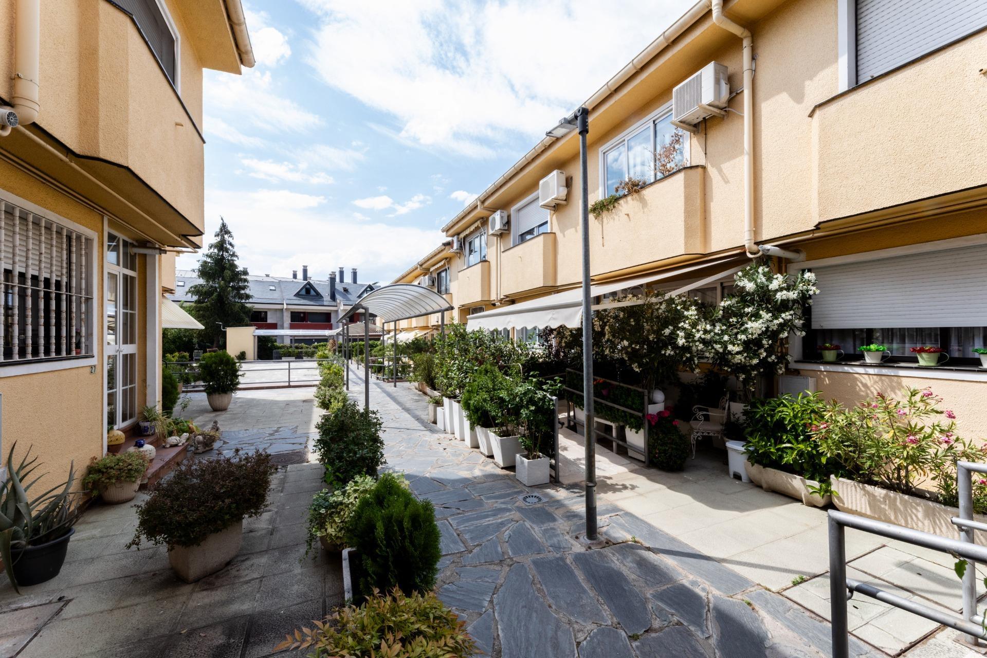 Casa en venta en calle Del Camino De Valladolid, 1, Torrelodones 9/35