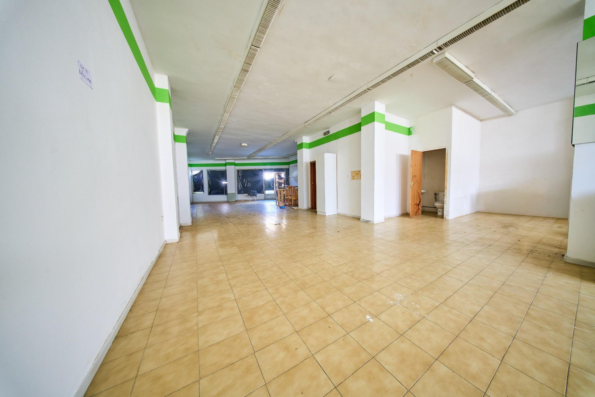 Local Comercial en venta, Baza, Granada, Granada