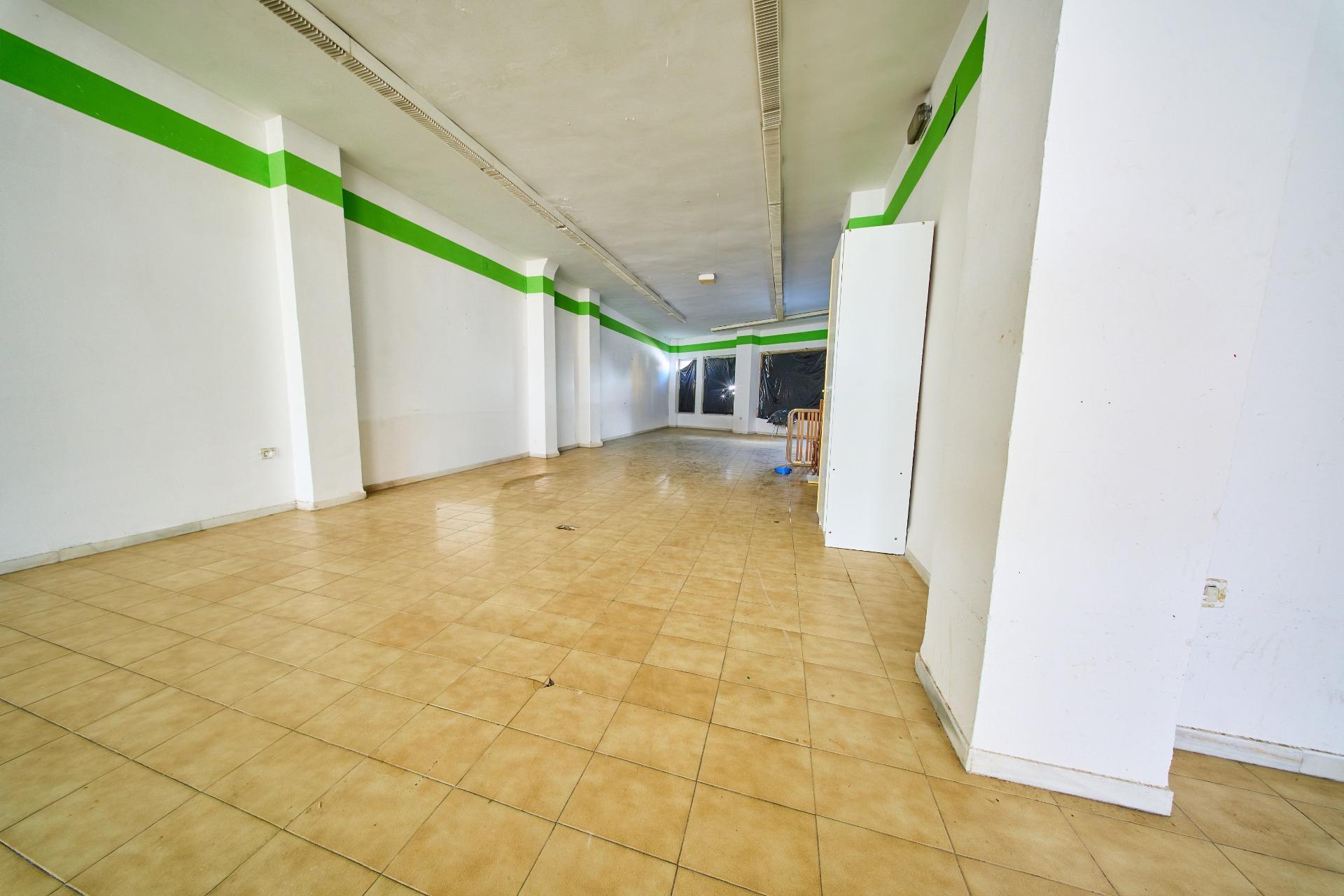 Local Comercial en venta, Baza, Granada, Granada