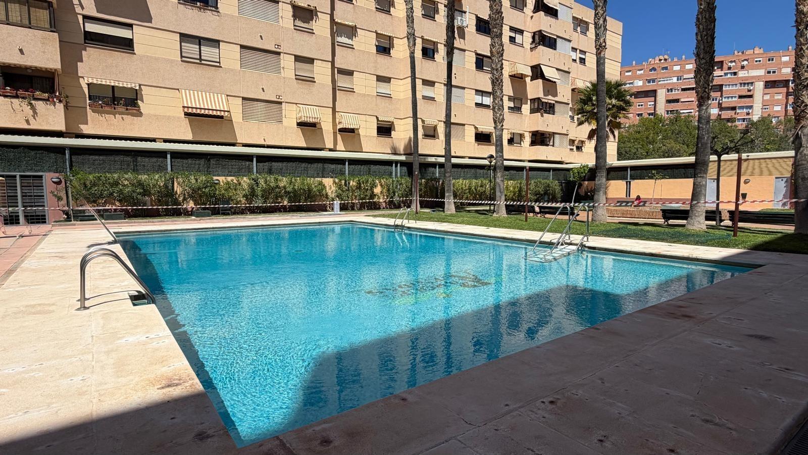 Piso en venta  calle BIOLOGO KONRAD LORENZ, Alicante  1/1