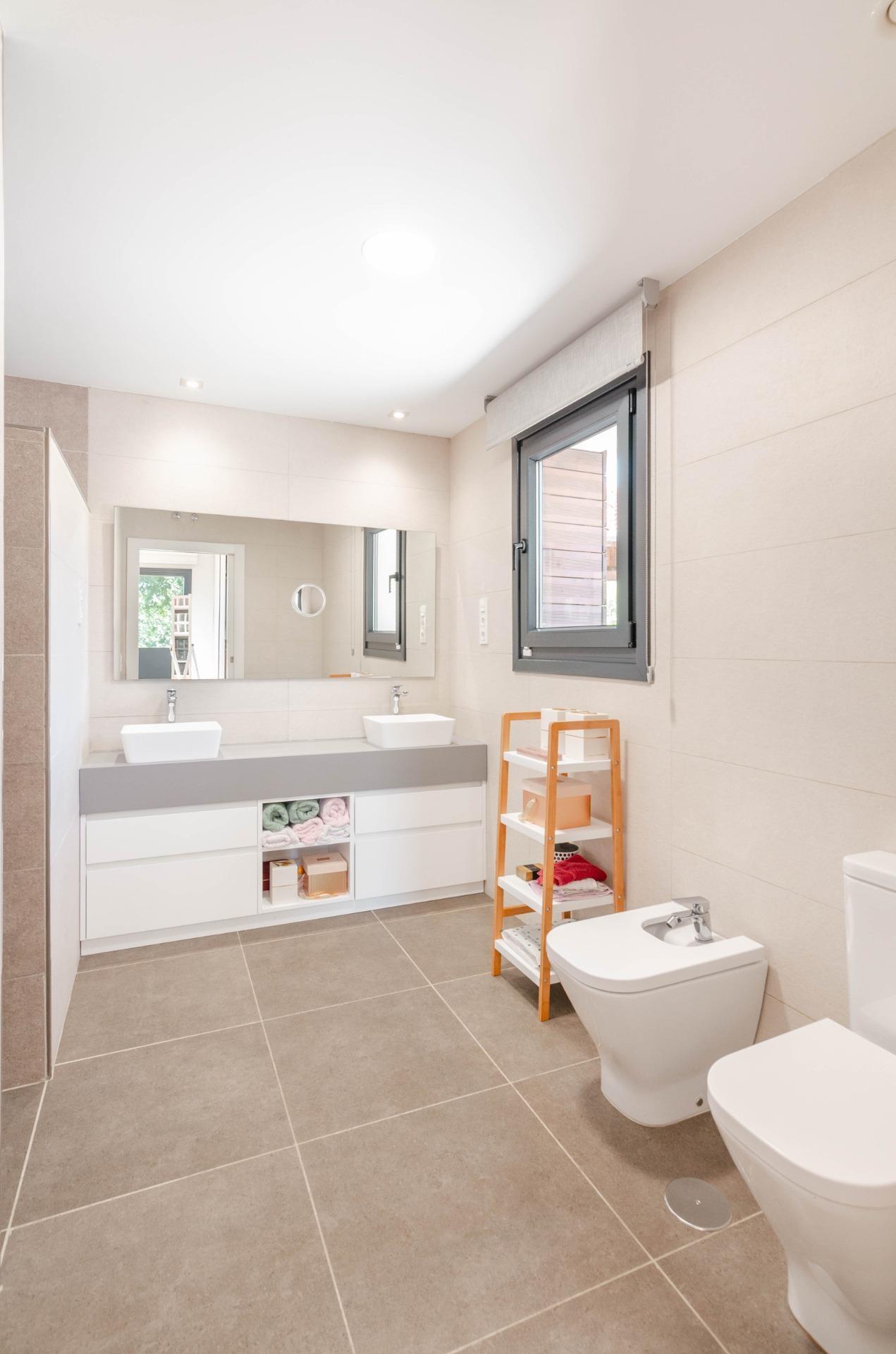 Casa en venta en calle Pañeda Nueva, 46,  El Mesón La Tabla, Asturias 28/73