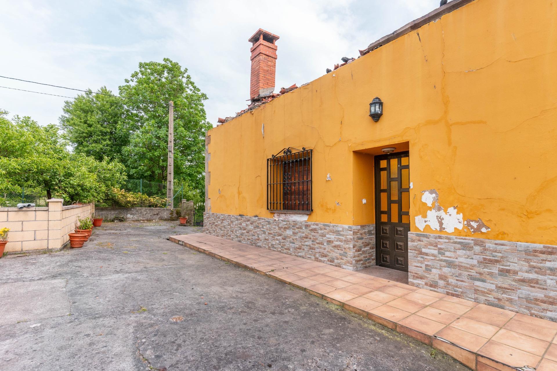 Casa en venta en calle Abajo, 17, Siero 3/63