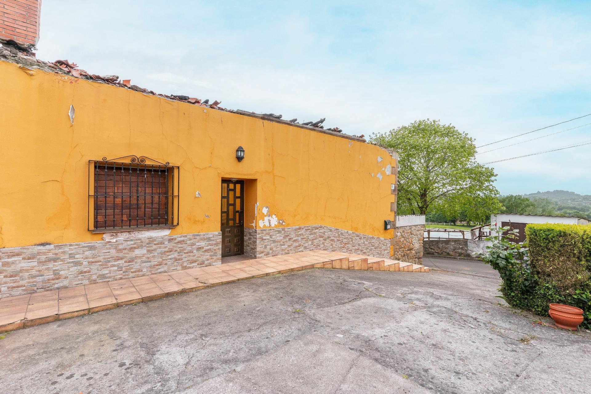 Casa en venta en calle Abajo, 17, Siero 6/63