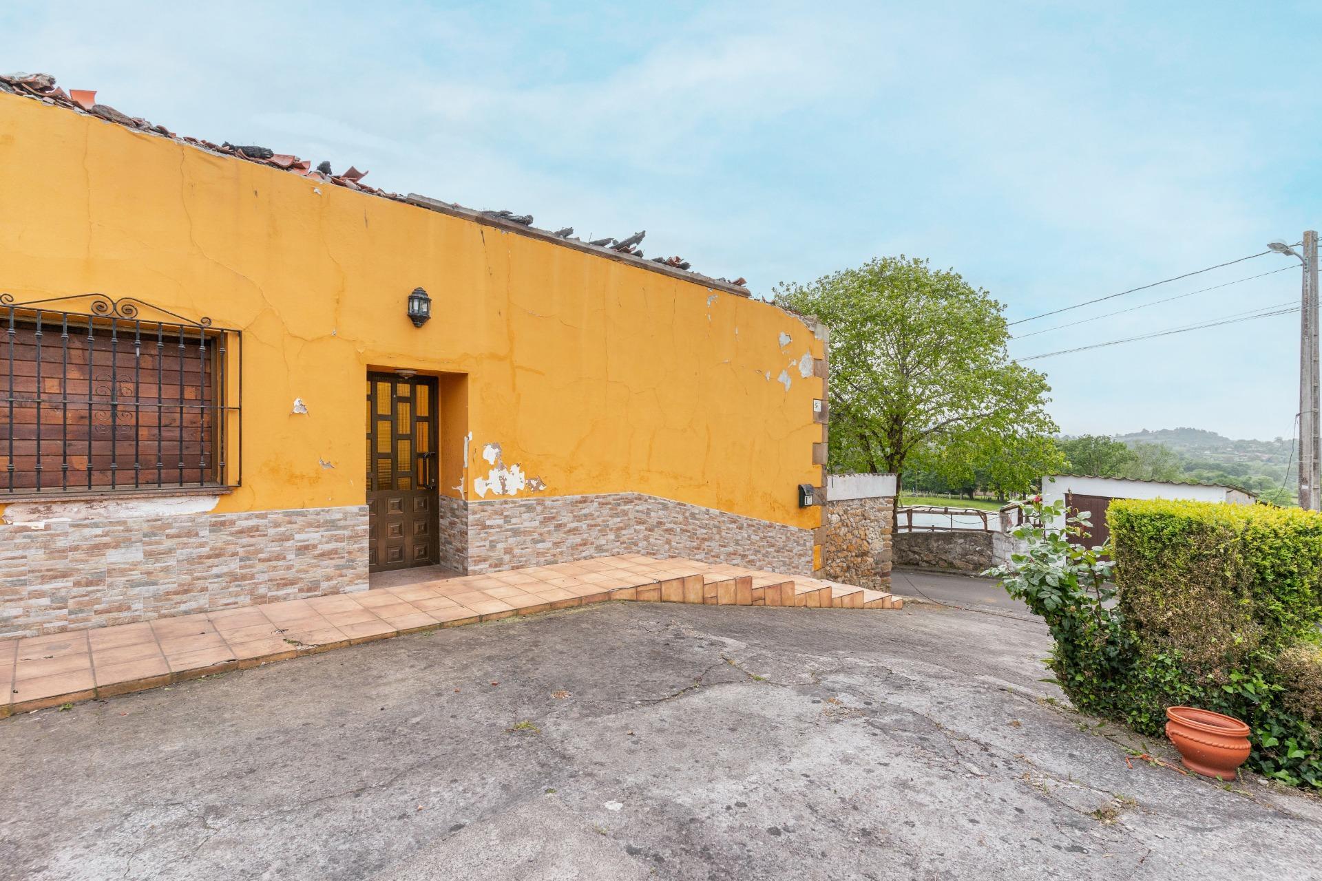 Casa en venta en calle Abajo, 17, Siero 7/63