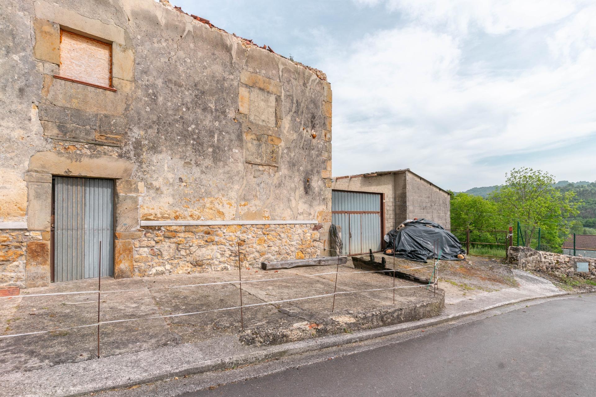 Casa en venta en calle Abajo, 17, Siero 13/63