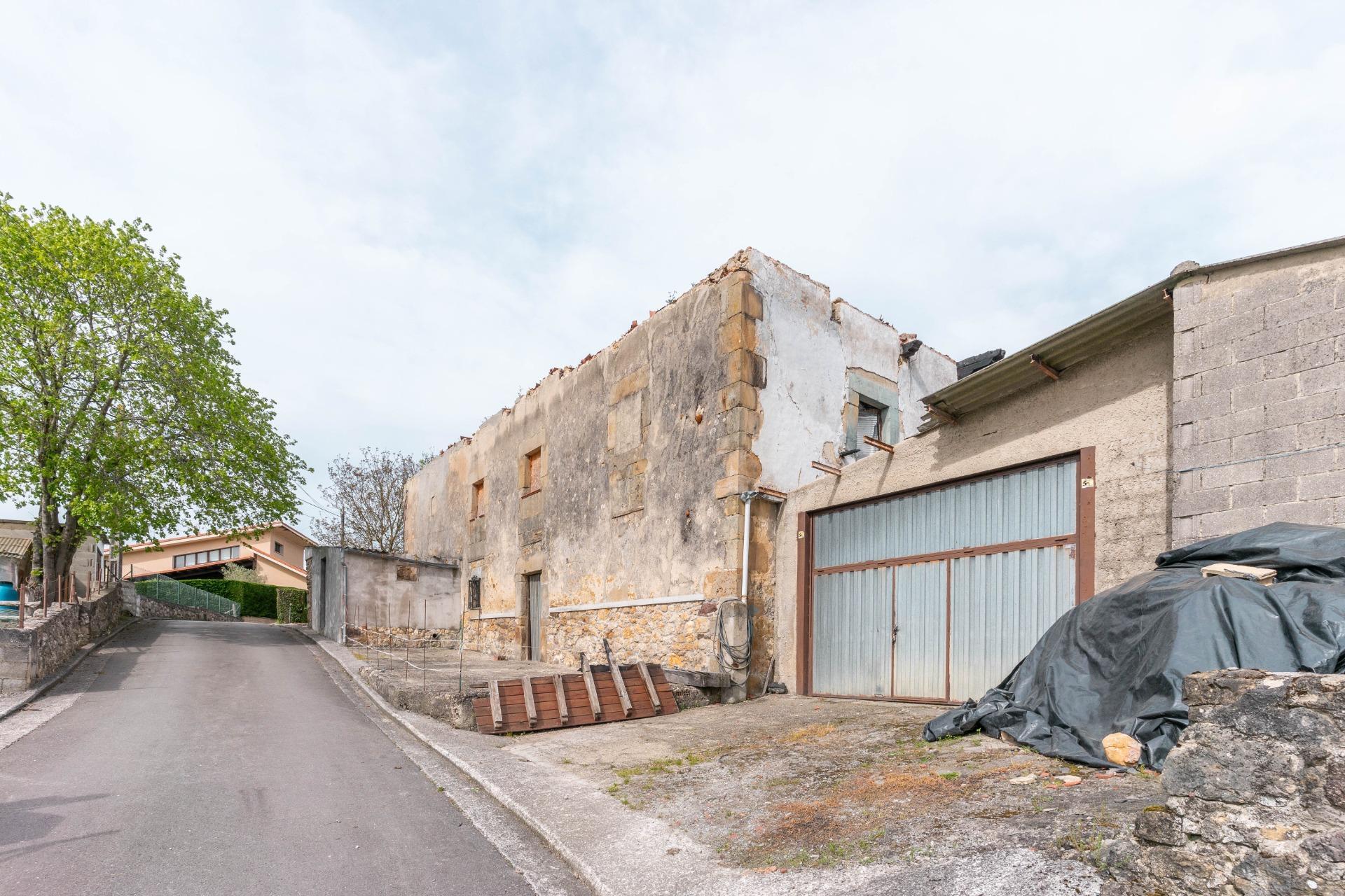 Casa en venta en calle Abajo, 17, Siero 19/63