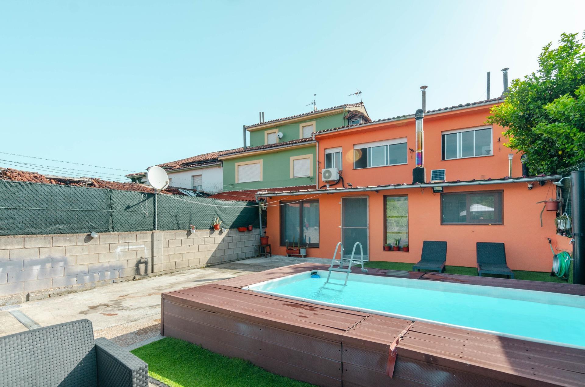 Casa en venta en calle Santo Dolfo, 47, Grado 9/71