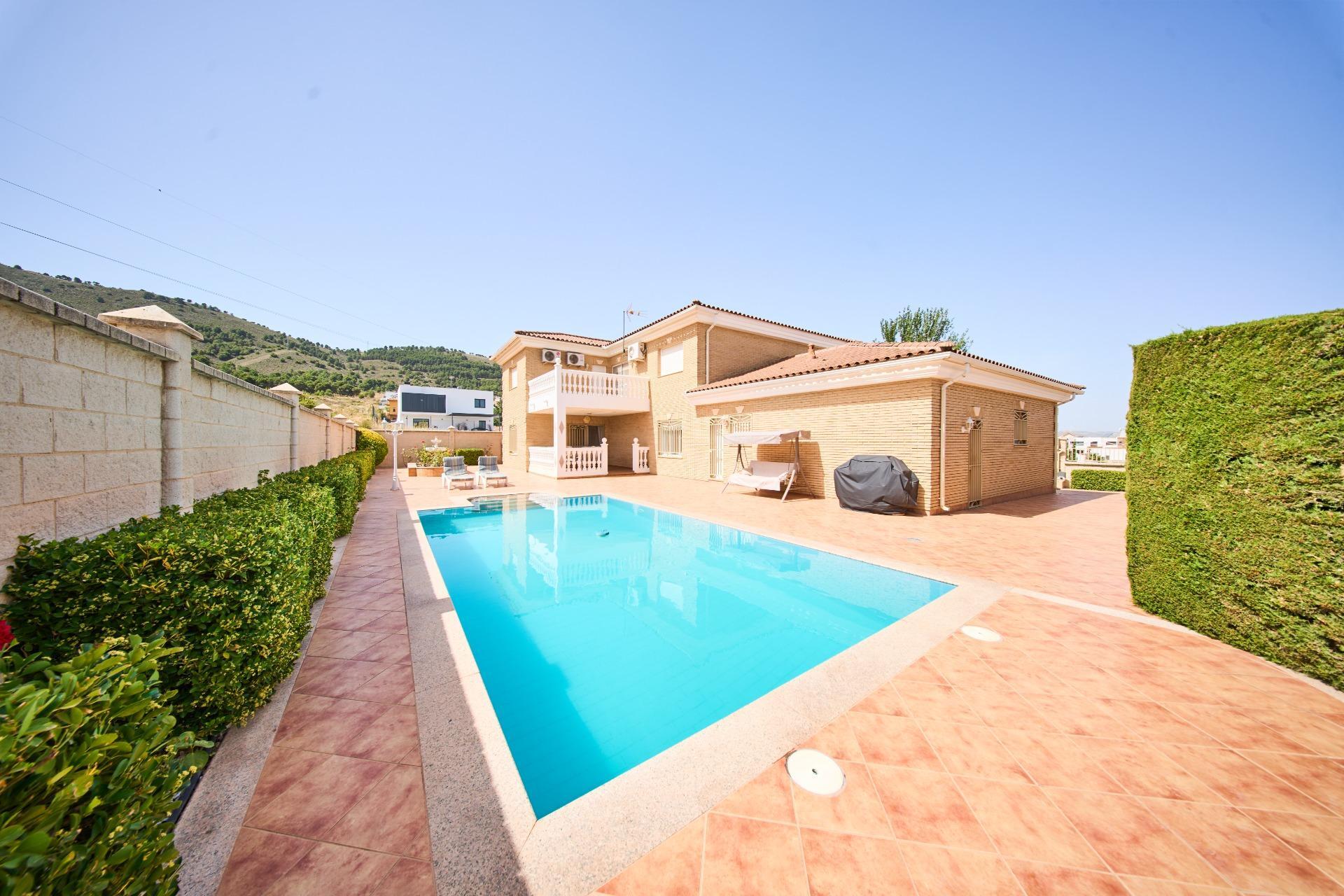 Chalet individual en venta, DÃ­lar, Granada, Granada