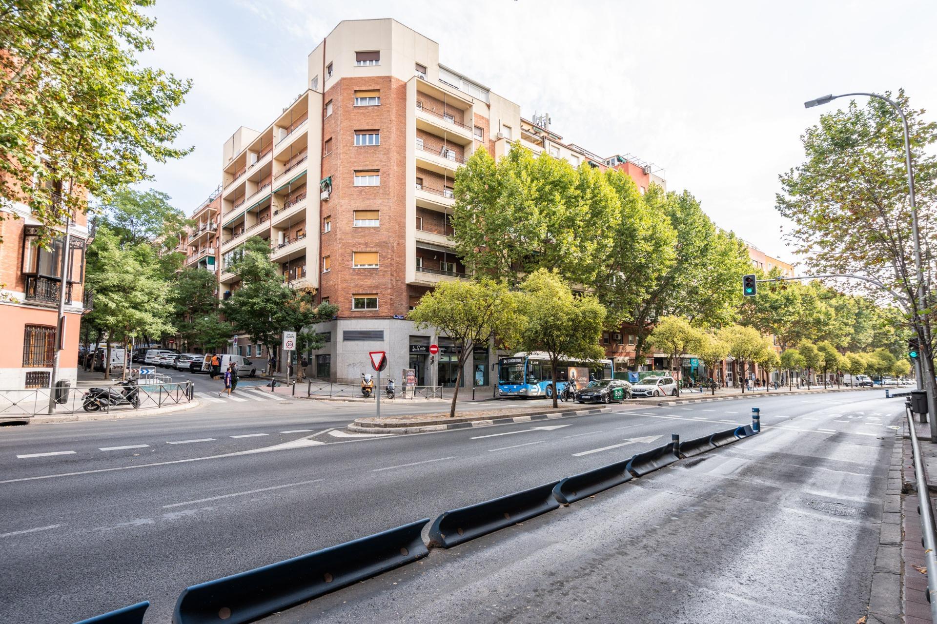 Avenida Ciudad de Barcelona, Retiro, Madrid