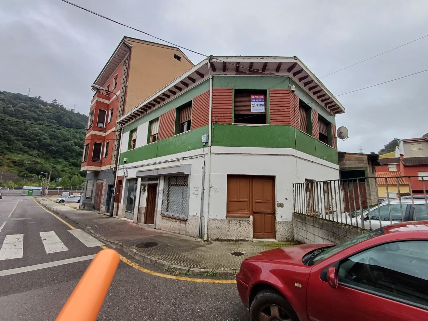 Chalet pareado en venta, Ujo