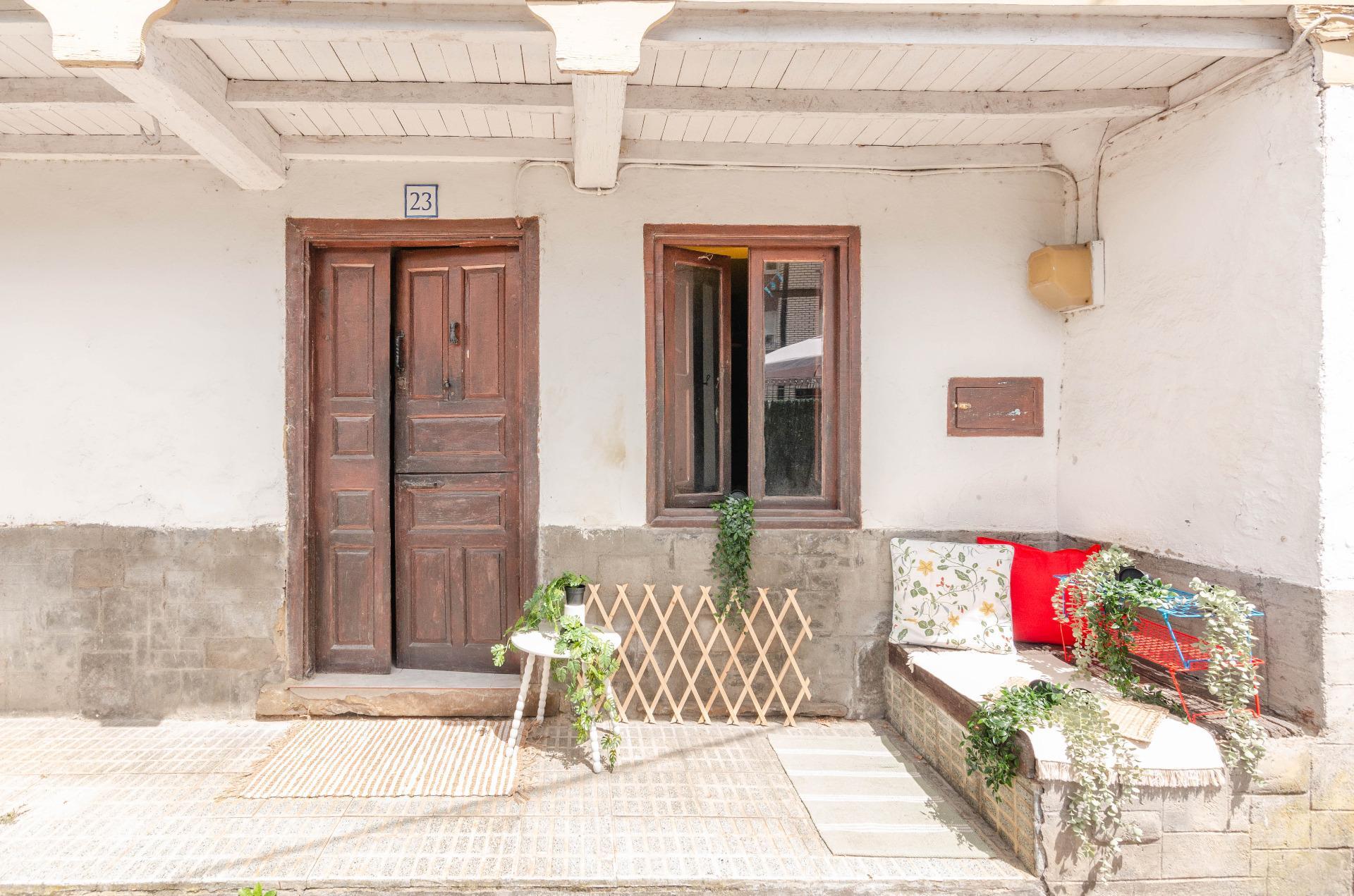 Chalet adosado en venta, Enfistiella