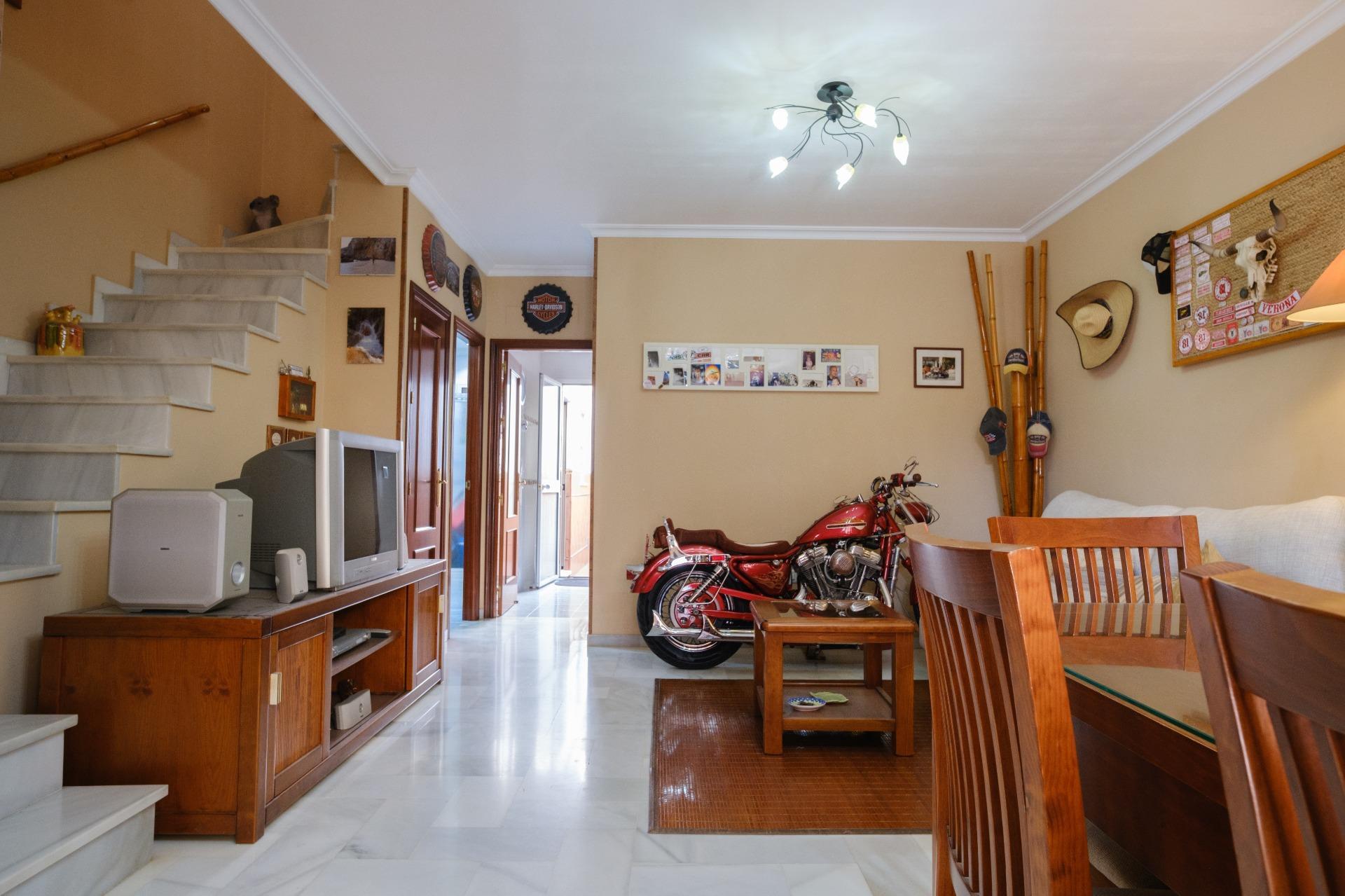 Chalet adosado en venta, La Algaba, Sevilla, Sevilla