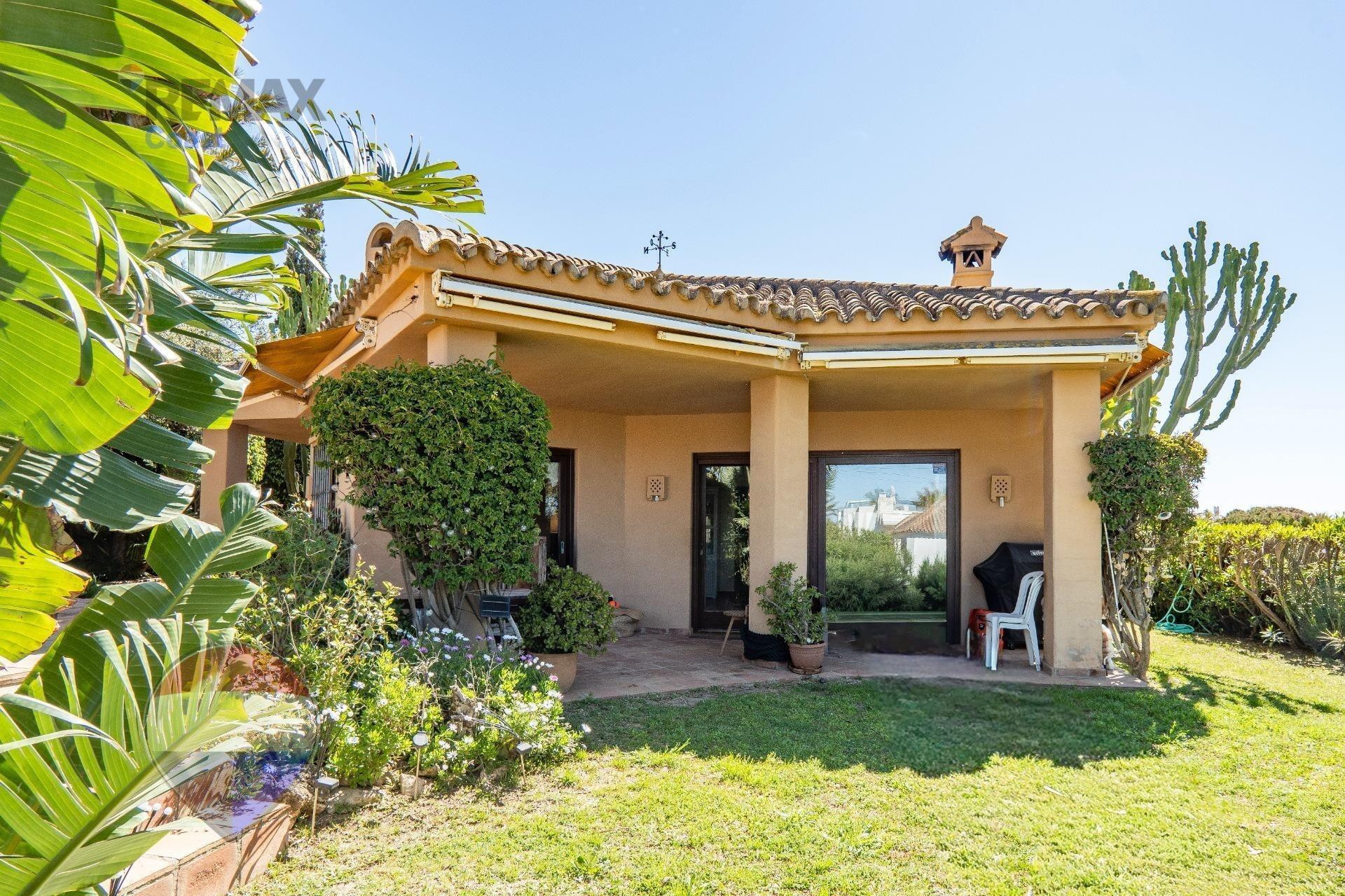 Chalet individual en venta, UrbanizaciÃ³n Cerrado de Elviria, Marbella, MÃ¡laga