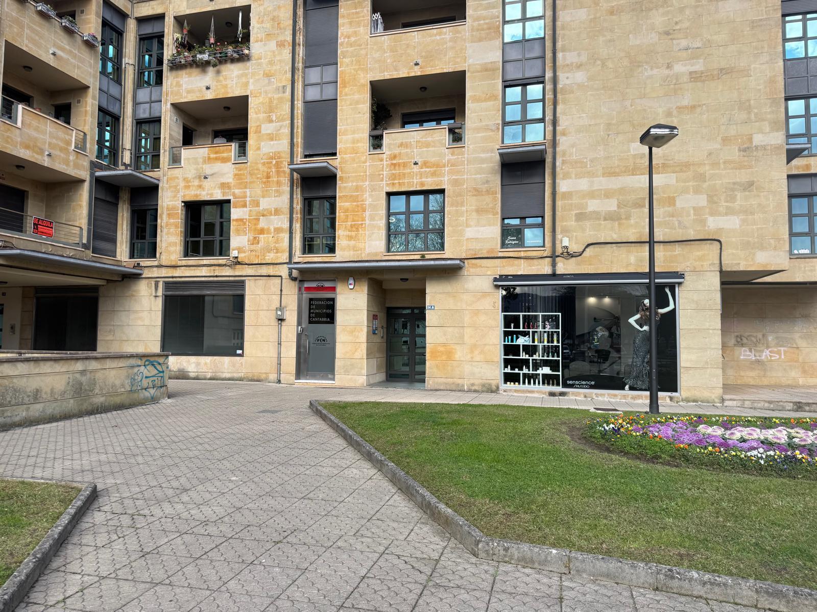 Local Comercial en venta, Torrelavega, Cantabria, Cantabria