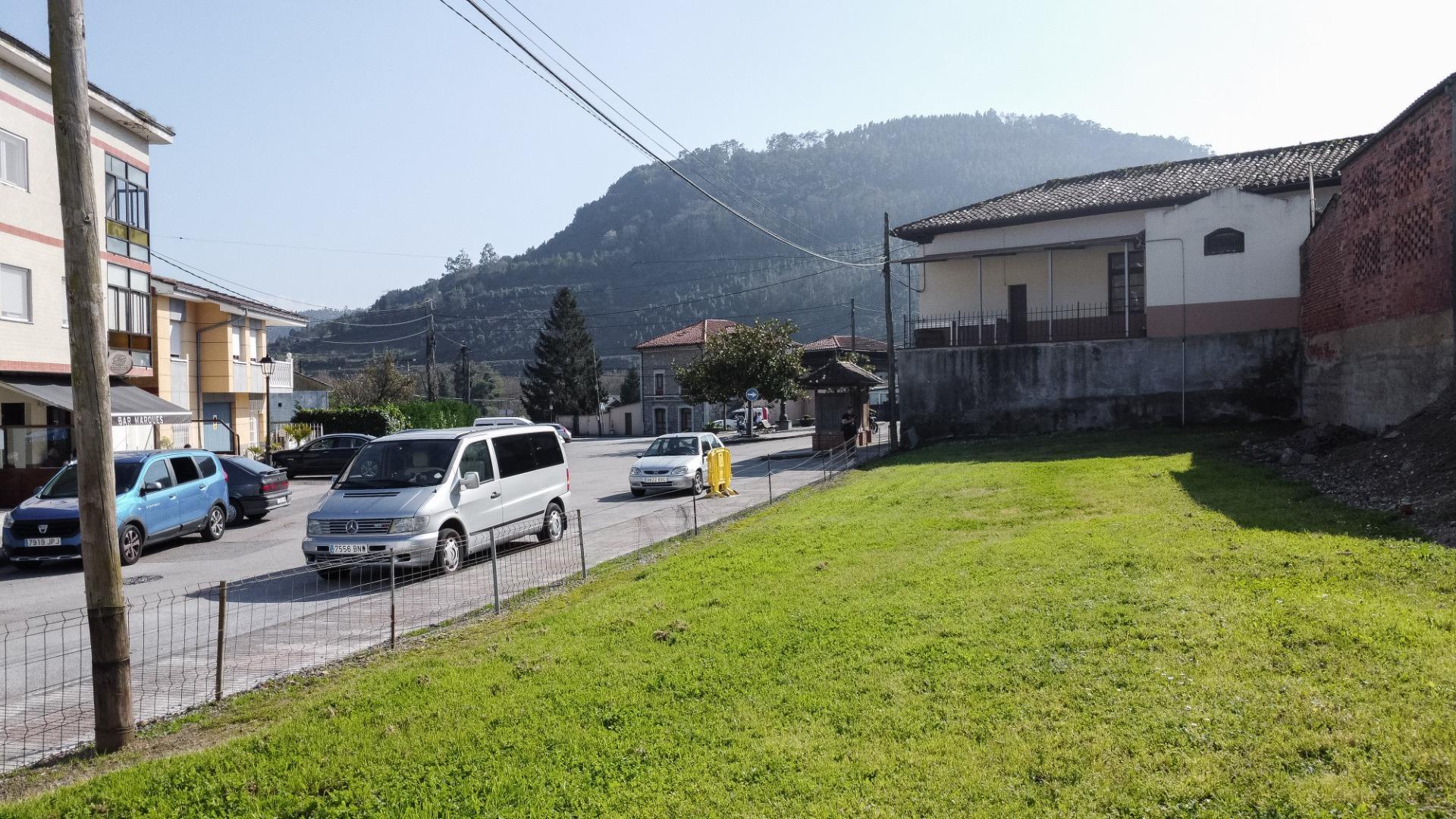 Suelo en venta, Pravia