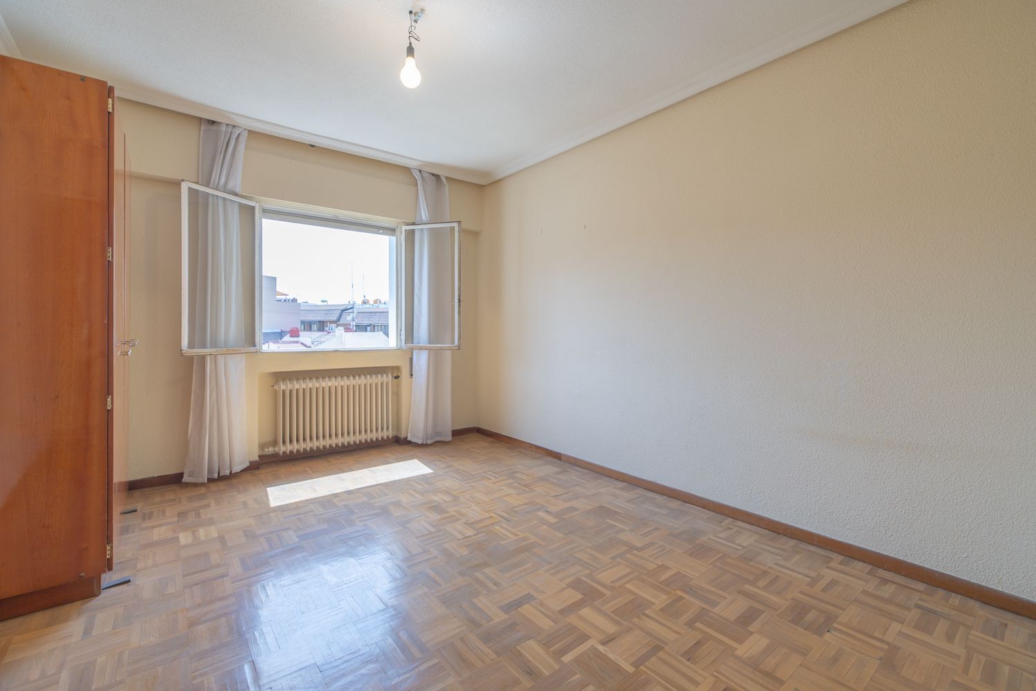 Piso en venta en calle De Los Pontones, Madrid 7/40