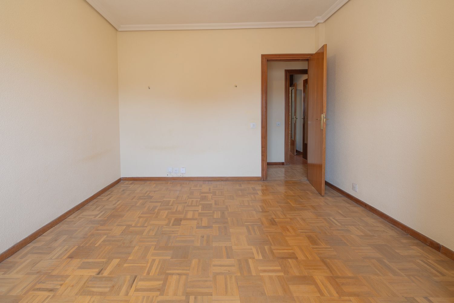 Piso en venta en calle De Los Pontones, Madrid 10/40