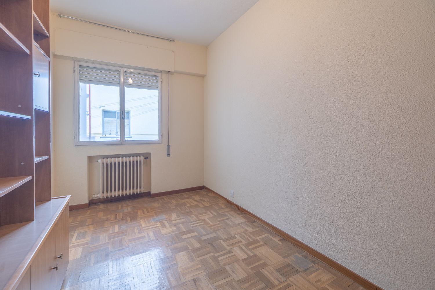 Piso en venta en calle De Los Pontones, Madrid 15/40