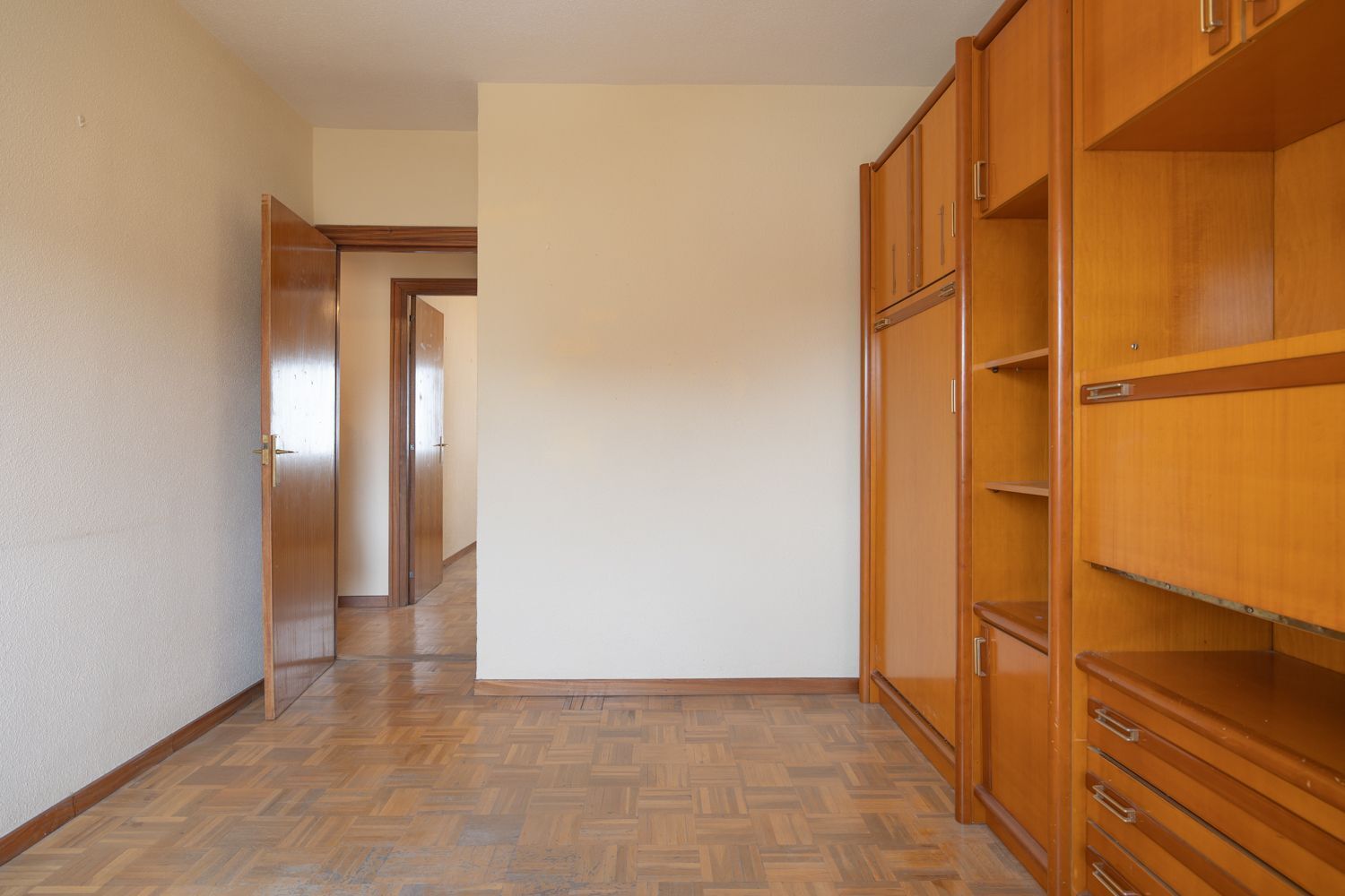 Piso en venta en calle De Los Pontones, Madrid 23/40