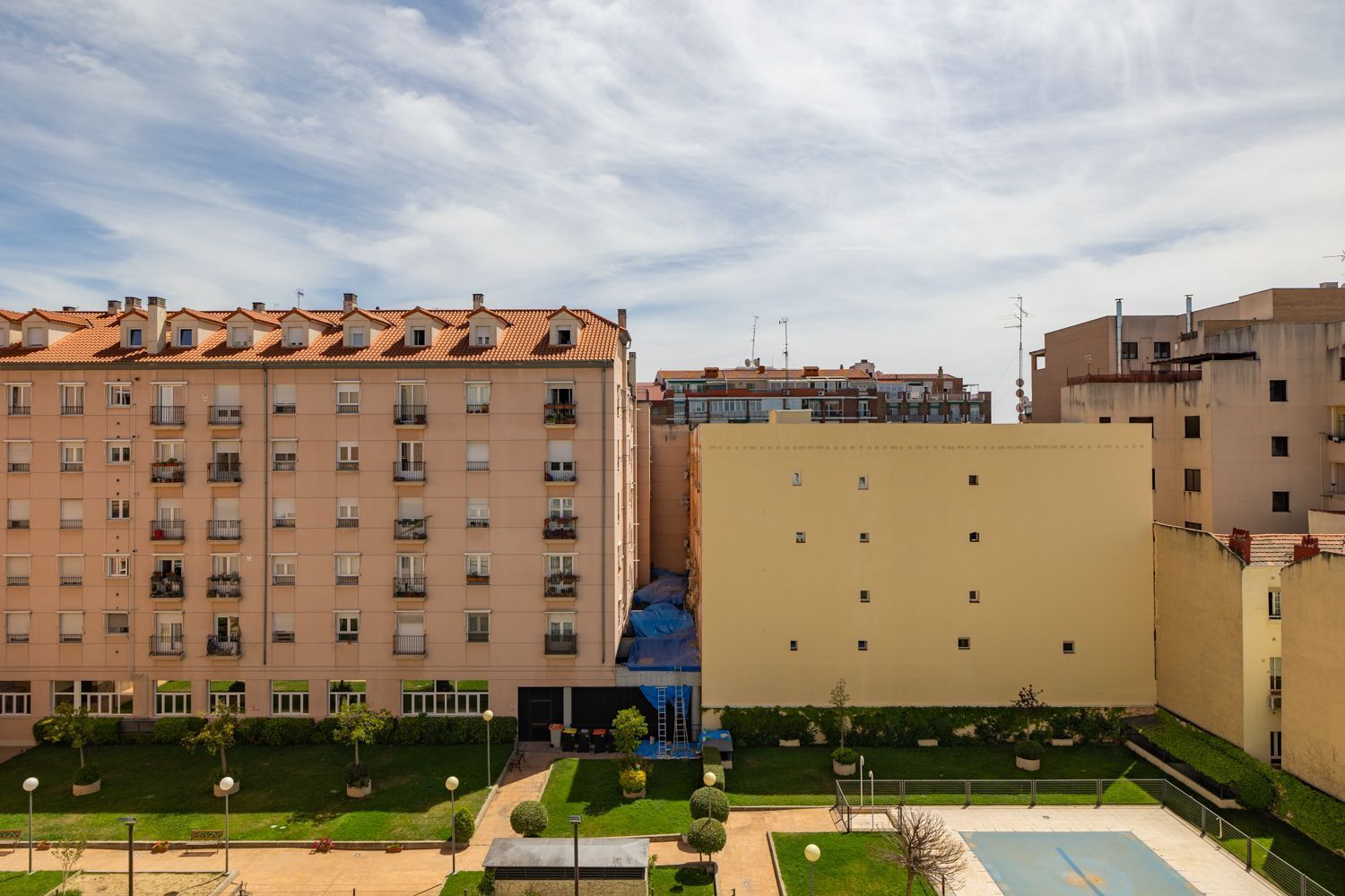 Piso en venta en calle De Los Pontones, Madrid 32/40